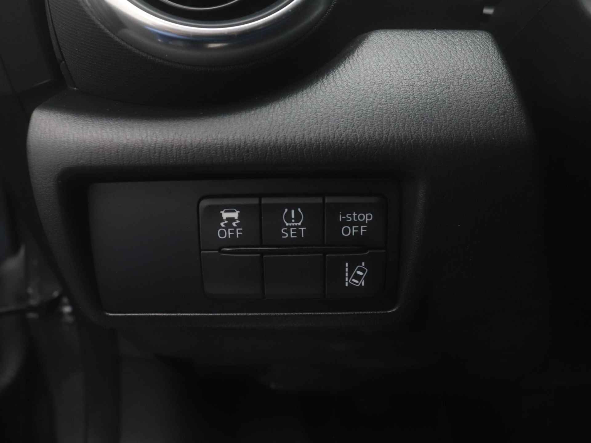 Mazda MX-5 Roadster 2.0 SkyActiv-G GT-M met Apple CarPlay en all-weather banden : dealer onderhouden - 45/50