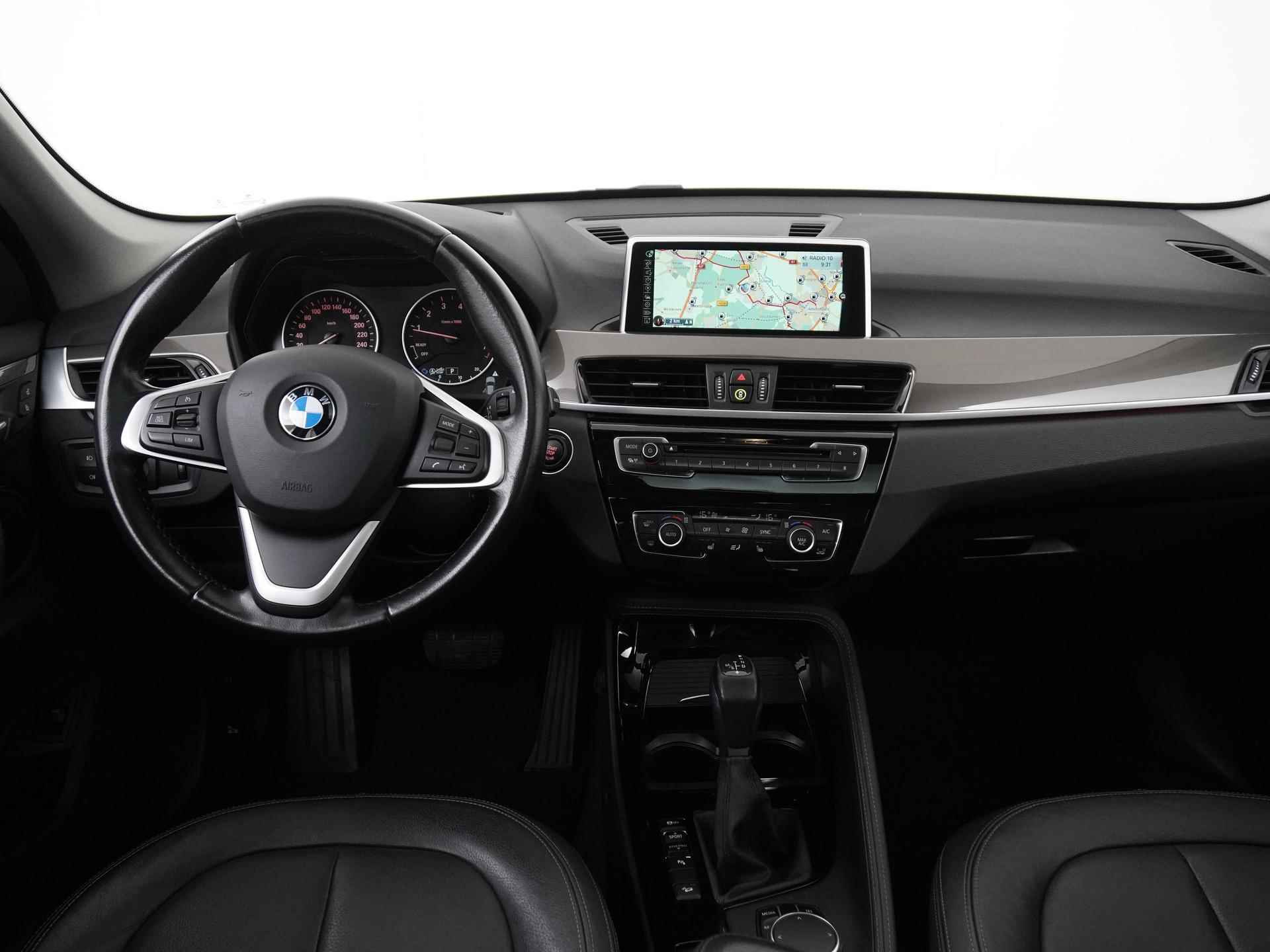 BMW X1 xDrive20i High Executive | Panoramadak | Camera | Elek. Achterklep | Zondag Open! - 5/41