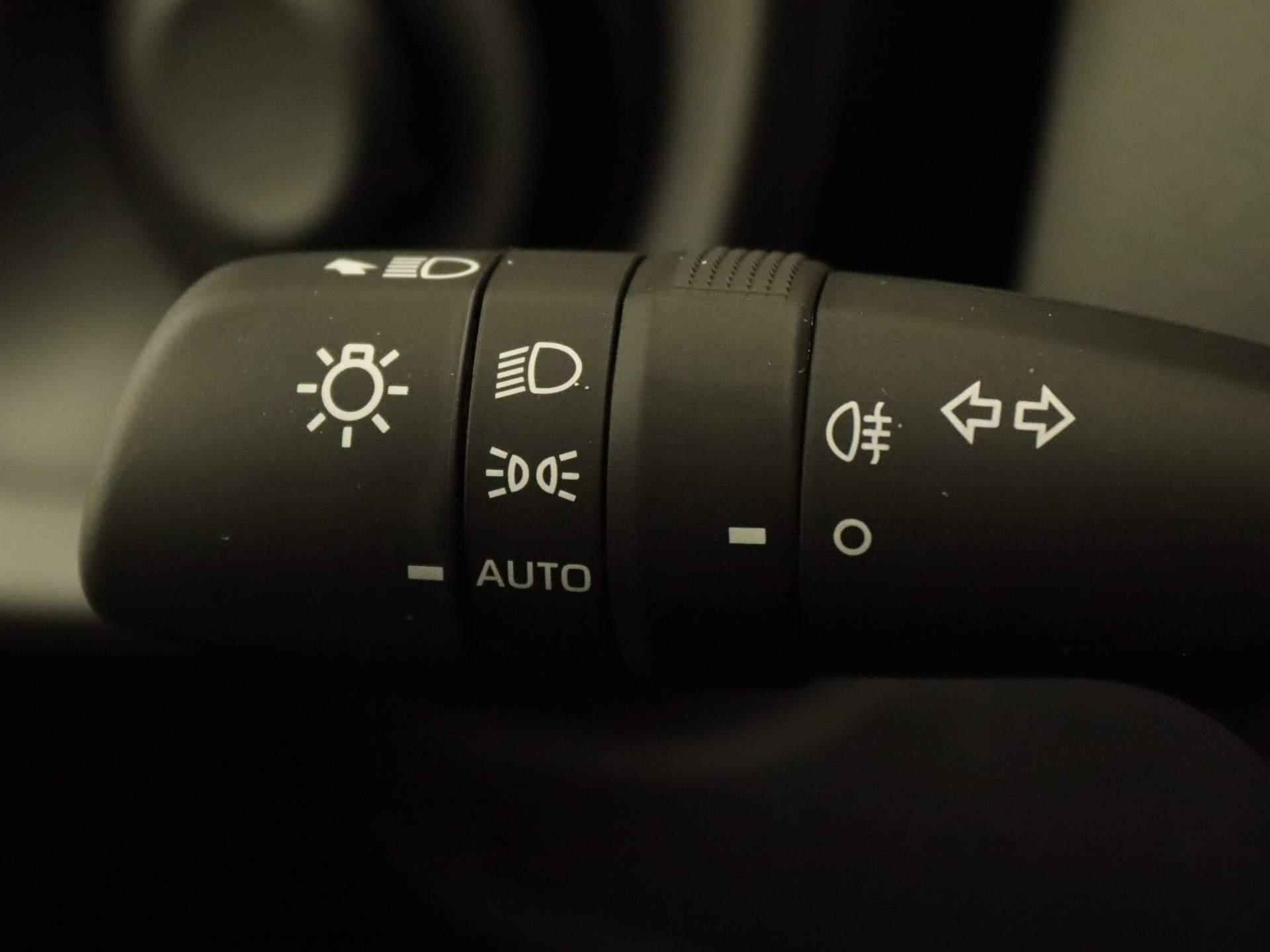 Toyota Aygo X 1.0 VVT-i MT play DEMONSTRATIE MODEL - APPLE CARPLAY/ANDROID AUTO - AIRCO - ACHTERUITRIJCAMERA - ADAPTIVE CRUISE CONTROL - 20/29