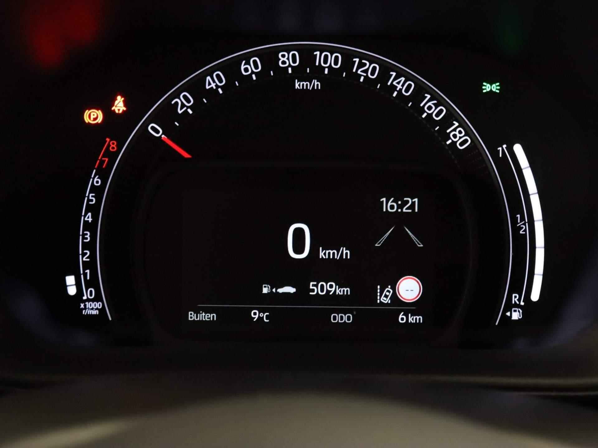 Toyota Aygo X 1.0 VVT-i MT play DEMONSTRATIE MODEL - APPLE CARPLAY/ANDROID AUTO - AIRCO - ACHTERUITRIJCAMERA - ADAPTIVE CRUISE CONTROL - 22/29