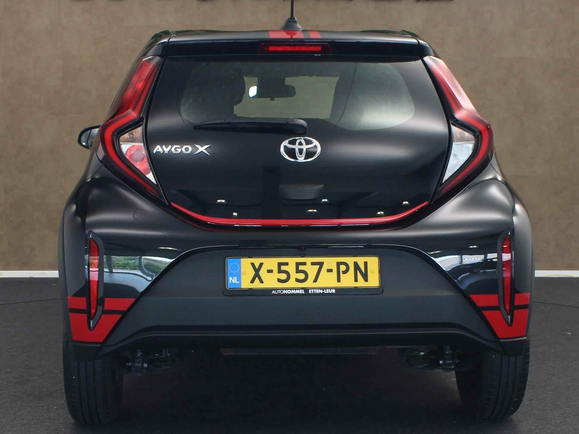 Toyota Aygo X 1.0 VVT-i MT play - ORIGINEEL NEDERLANDSE AUTO - APPLE CARPLAY/ANDROID AUTO - AIRCO - ACHTERUITRIJCAMERA - ADAPTIVE CRUISE CONTROL- 17 INCH WIELEN - 7/29