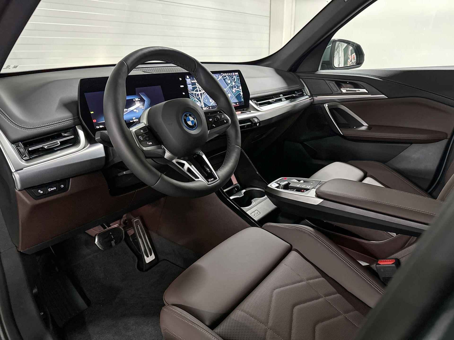 BMW iX1 xDrive30 | M-Sport | Premium Pack | Comfort Access - 21/22