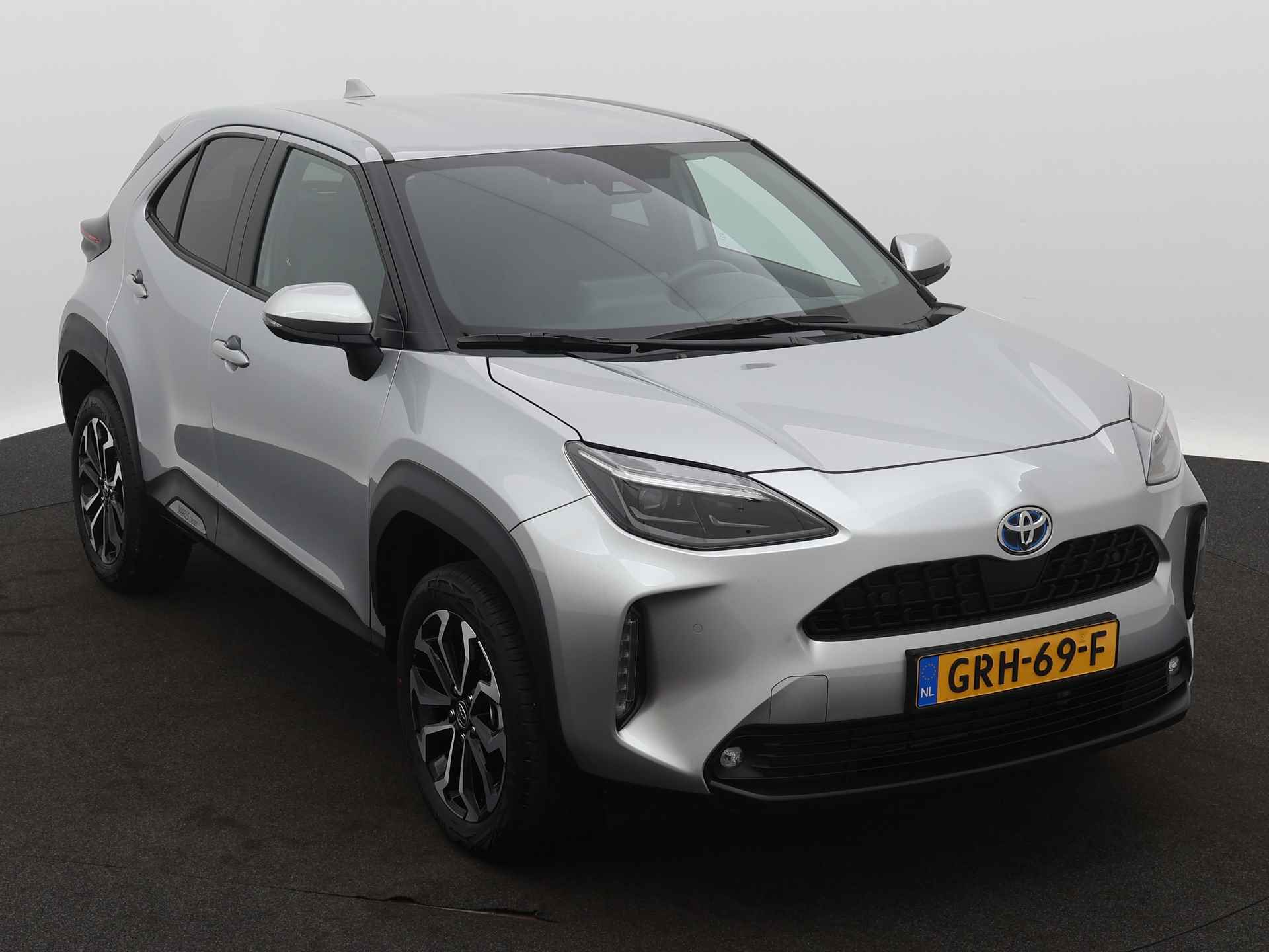 Toyota Yaris Cross 1.5 Hybrid Dynamic Limited | Camera | LM velgen | Climate Control | Cruise Control | Stoel en stuurwiel verwarmd | - 28/45