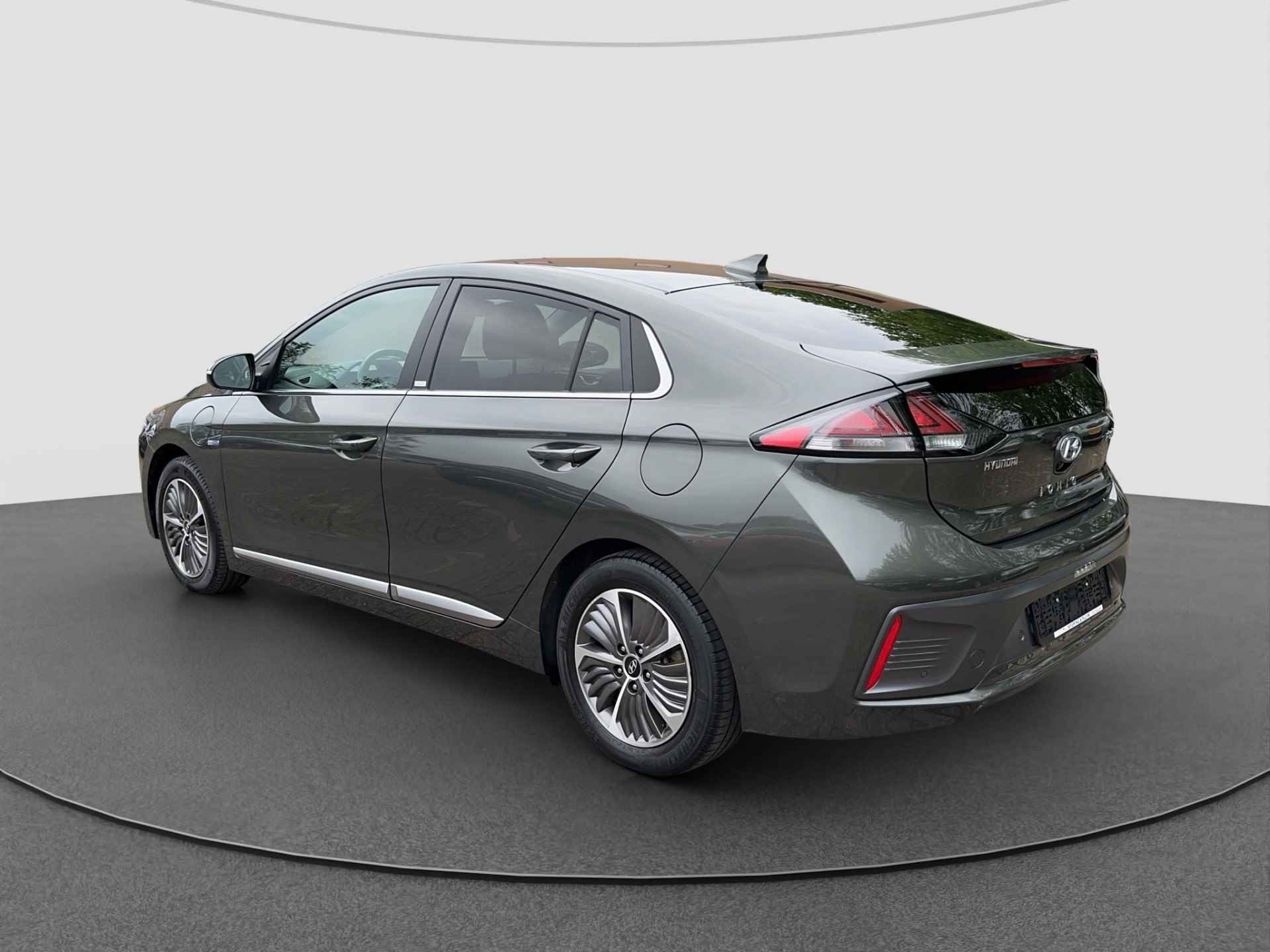 Hyundai IONIQ 1.6 GDi PHEV Premium | volleder | stoelventil. | Blind Spot! - 9/33