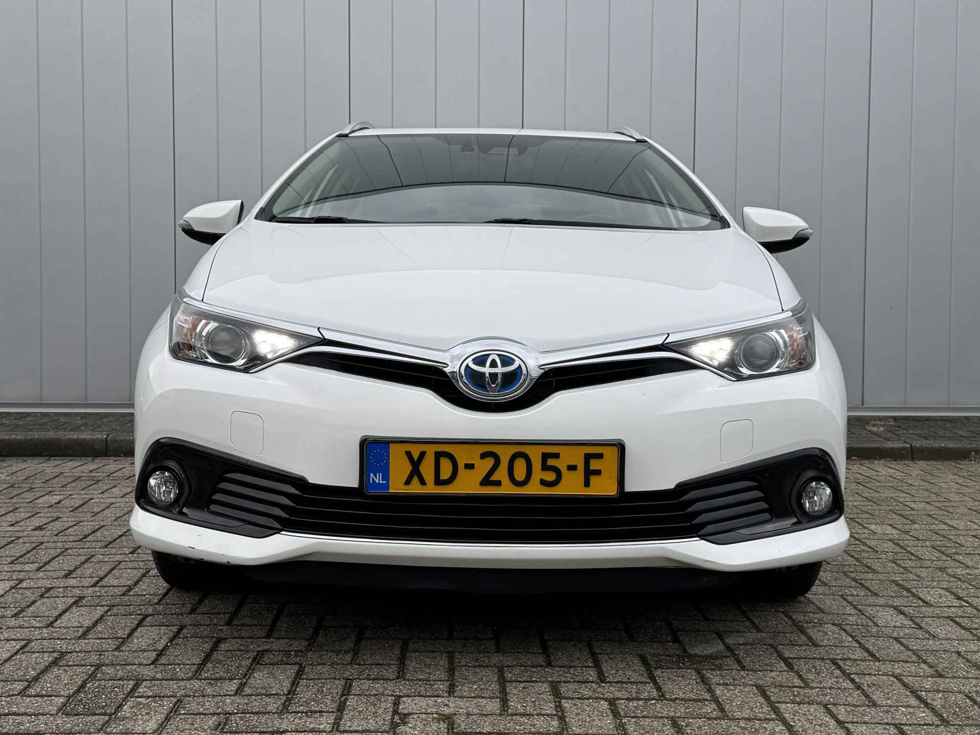 Toyota Auris Touring Sports 1.8 Hybrid Energy Plus Dealer Onderhouden Navi Clima Cruise - 3/24