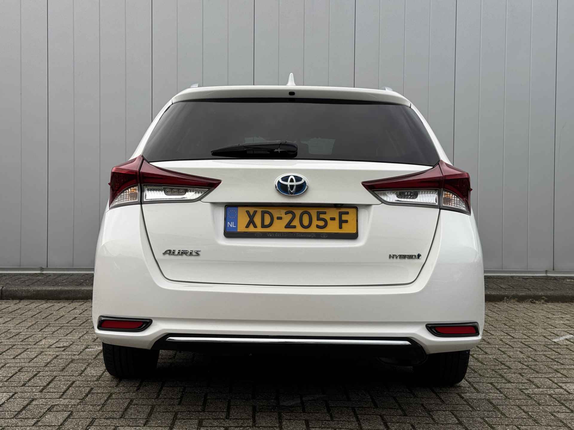 Toyota Auris Touring Sports 1.8 Hybrid Energy Plus Dealer Onderhouden Navi Clima Cruise - 5/24