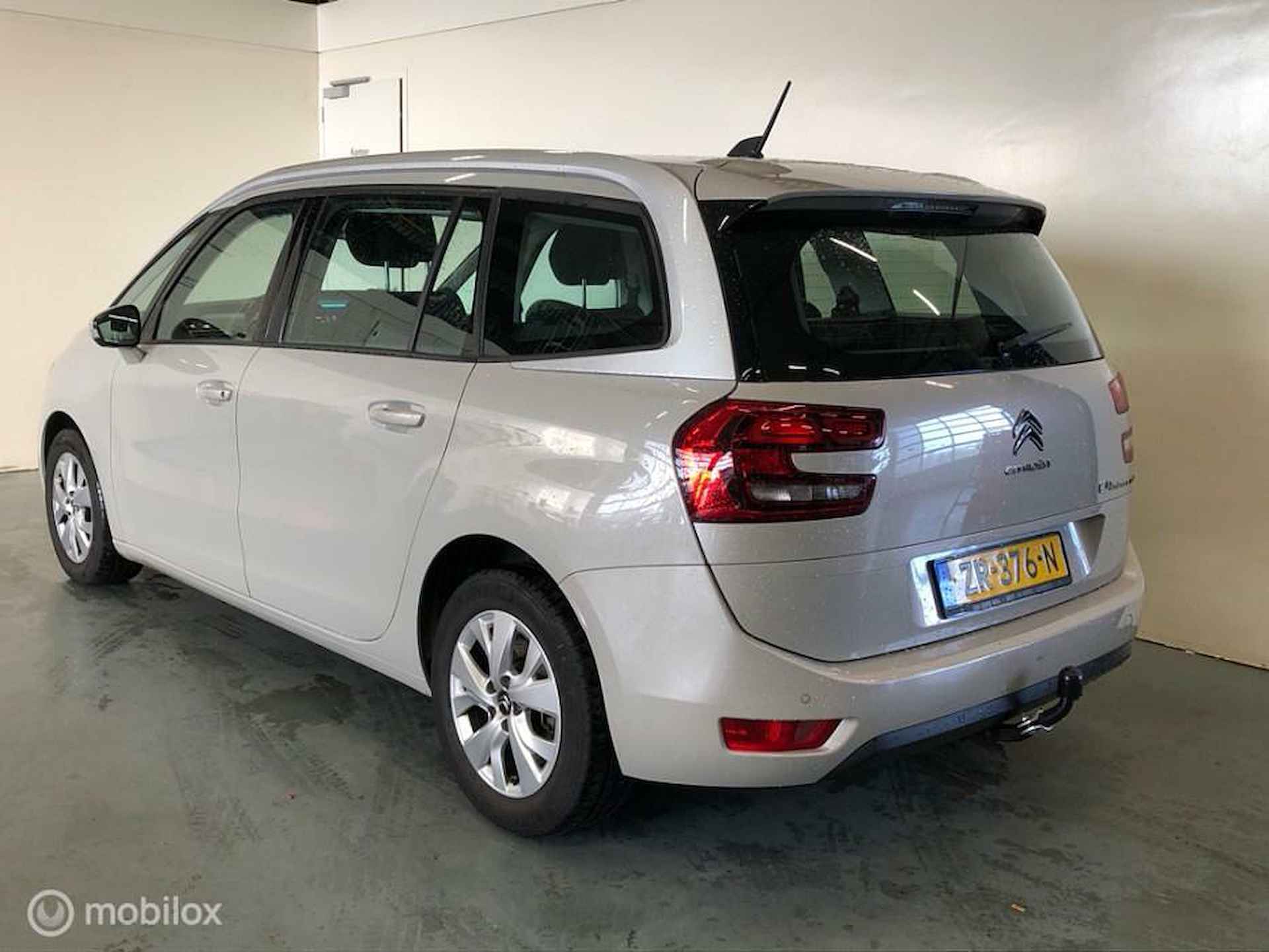 Citroen Grand C4 SpaceTourer 1.2 130 pk Business automaat  7 persoons - 2/5