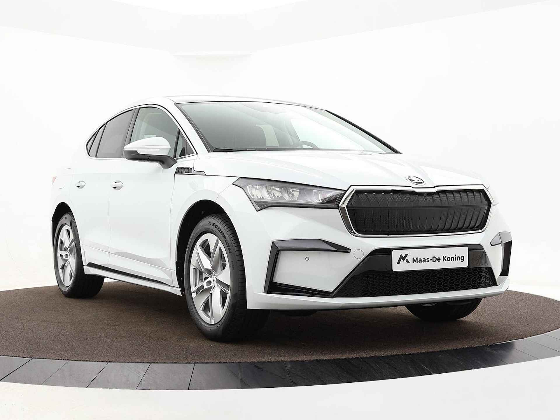 Škoda Enyaq Coupé iV Selection Elektromotor 210 kW / 286 pk SUV | Moon white | Business upgrade pakket | Panorama dak | Incl. inruilvoordeel - 9/42