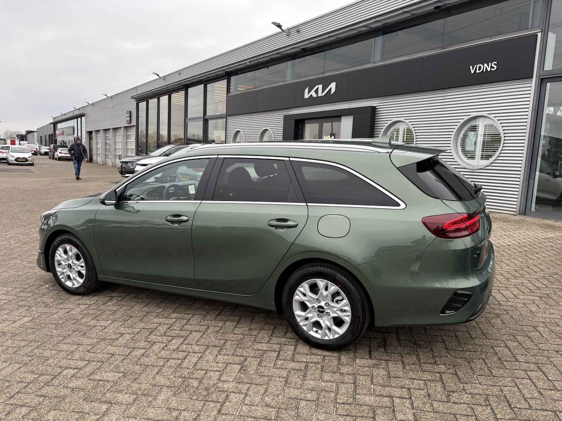 Kia Ceed Sportswagon 1.5 T-GDi DynamicPlusLine AUTOMAAT VRD model - 4/13