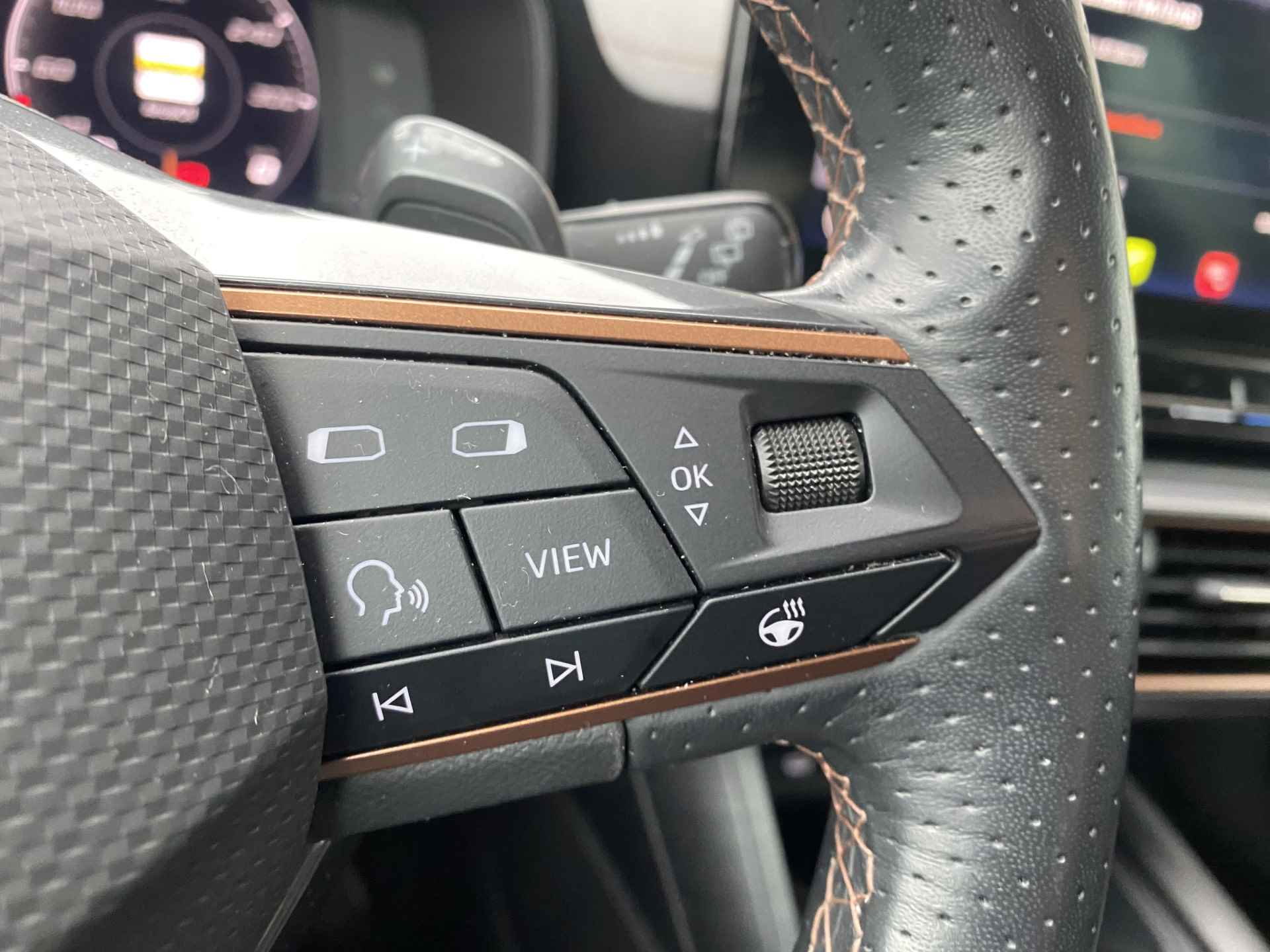 CUPRA Formentor 1.4 e-Hybrid Performance / AUTOMAAT/ TREKHAAK/ CAMERA/ PARK. SENSOREN/ LED/ DODE HOEK/ MEMORY SEATS/ KEYLESS/ STOEL EN STUUR VERWARM./ ADAPT. CRUISE/ APP CONNECT/ NAVI/ CLIMA/ DAB/ - 9/27