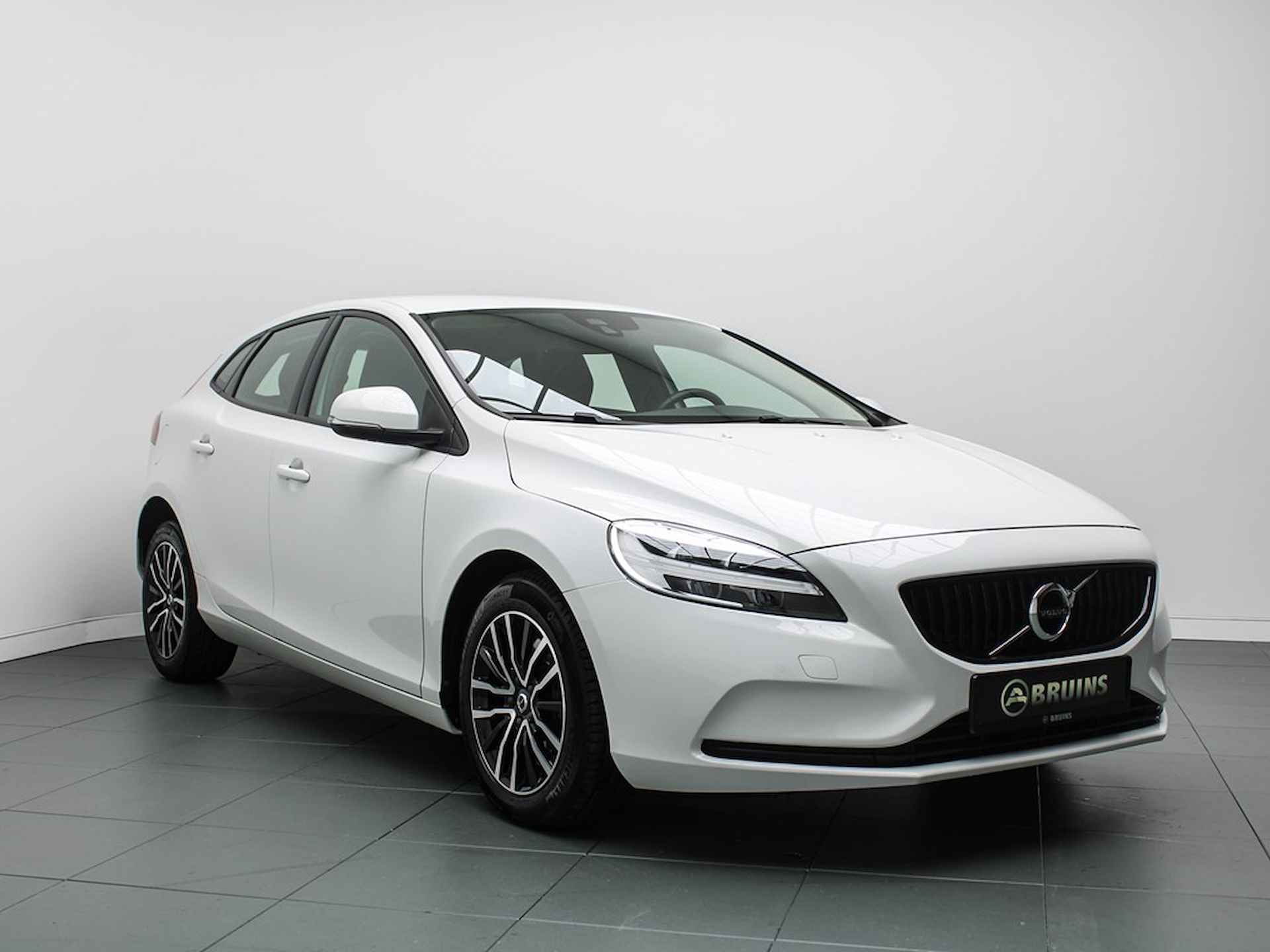 Volvo V40 1.5 T2 Edition+, Geartronic automaat, Stoelverwarming - 2/20