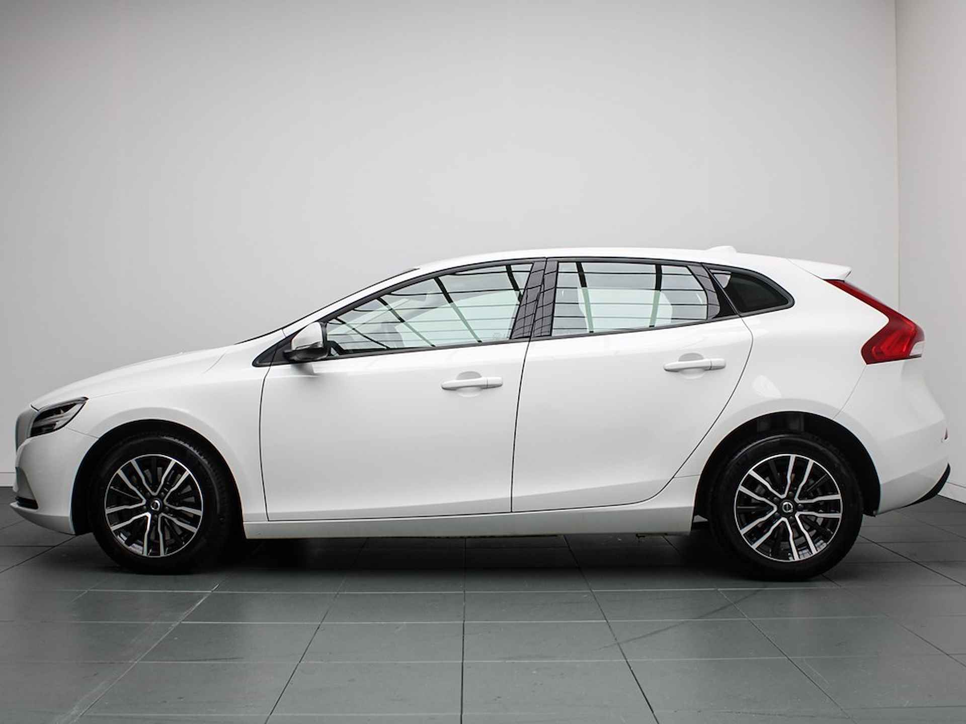 Volvo V40 1.5 T2 Edition+, Geartronic automaat, Stoelverwarming - 4/20