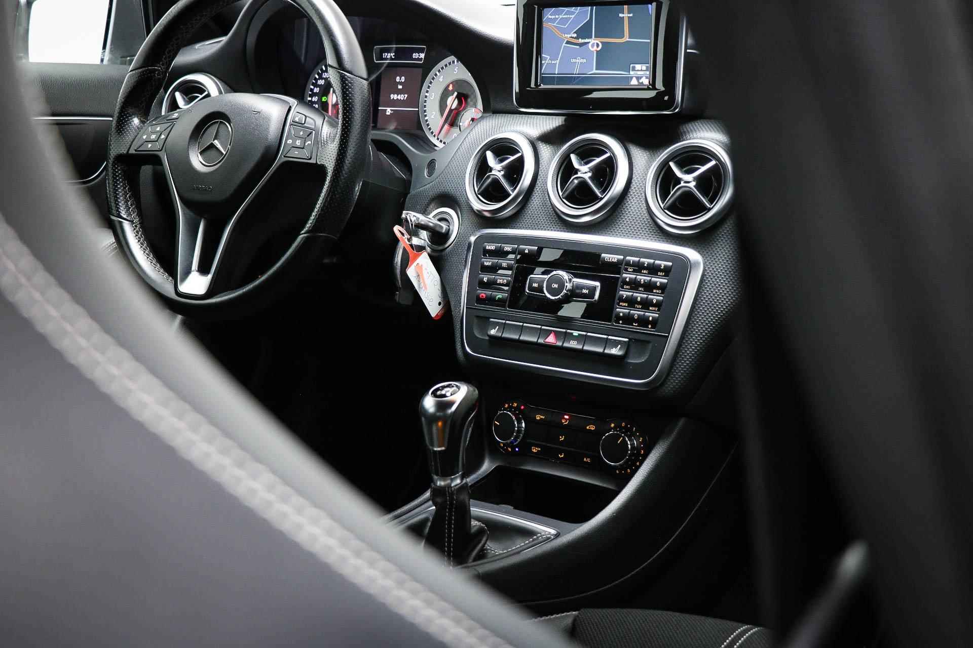 Mercedes-Benz A-klasse 180 Ambition | LICHT & ZICHT / SPIEGEL / URBAN- PACK | NAVIGATIE | STOELVERWARMING - 11/51