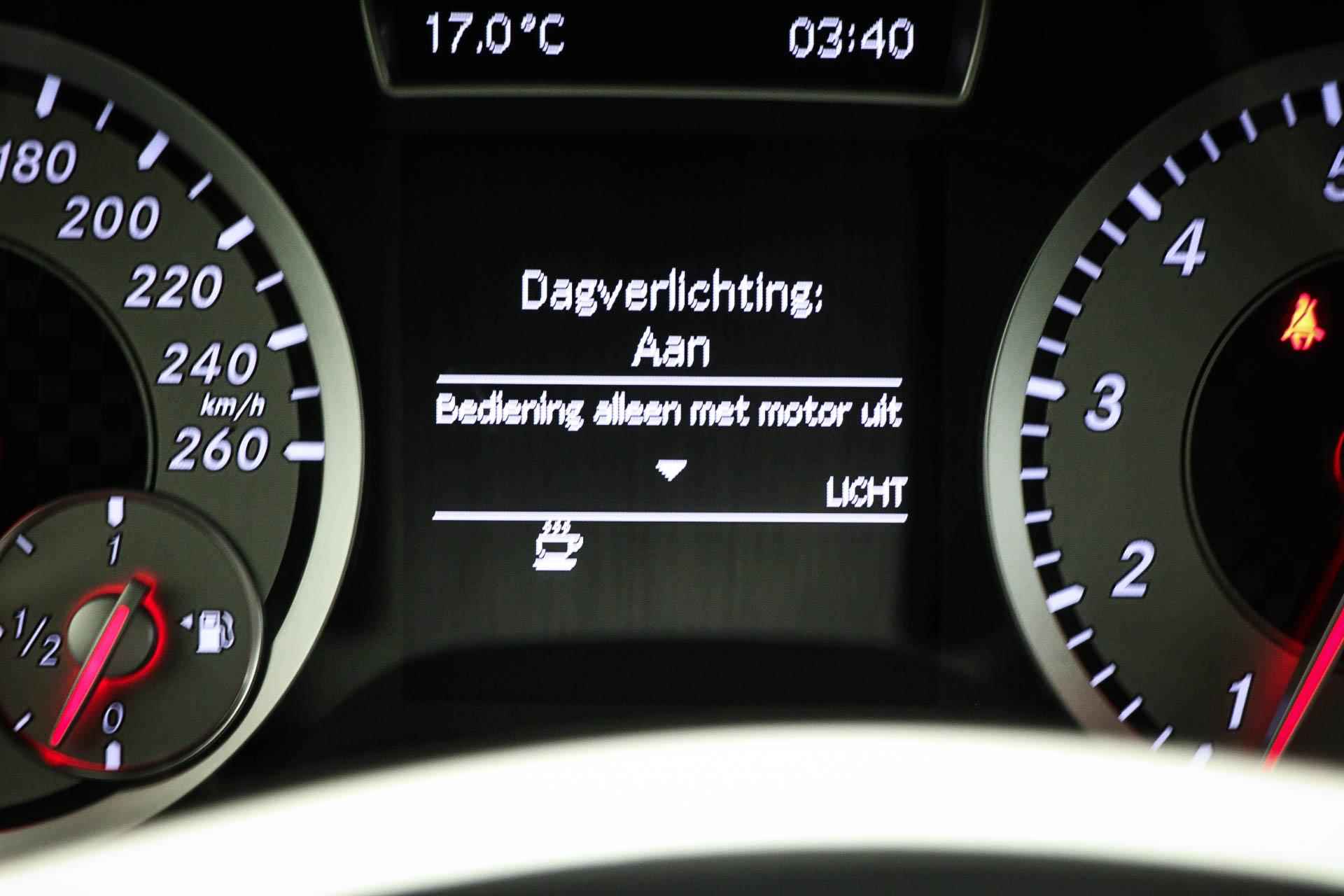 Mercedes-Benz A-klasse 180 Ambition | LICHT & ZICHT / SPIEGEL / URBAN- PACK | NAVIGATIE | STOELVERWARMING - 31/51