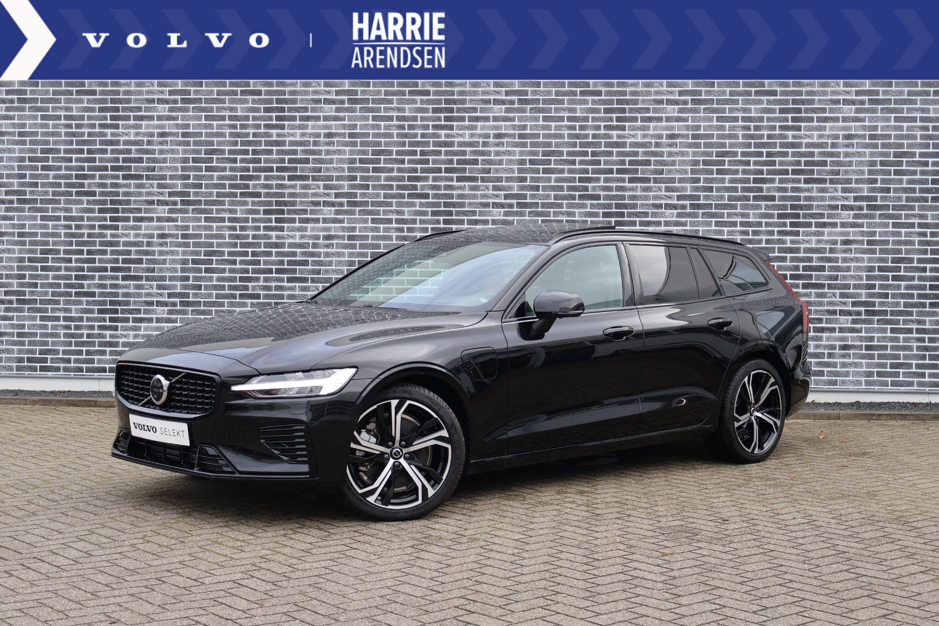 Volvo V60 2.0 T8 Recharge AWD Ultimate Bright | Panoramadak | Rondomzicht camera | Adaptieve Cruise Control