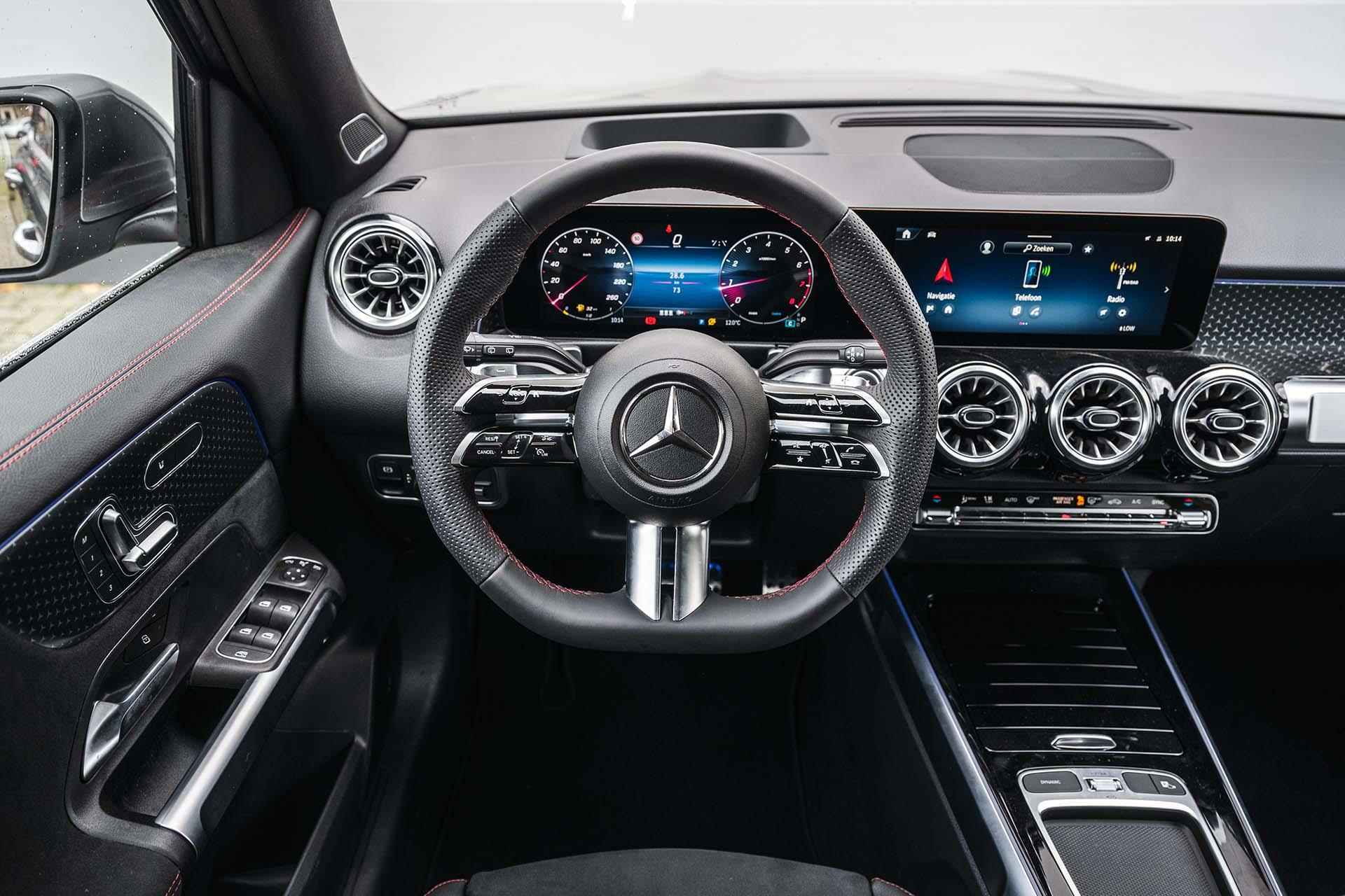 Mercedes-Benz GLB 200 AMG Line 20 inch lm velgen | Panoramadak | memory | Head up display - 15/31