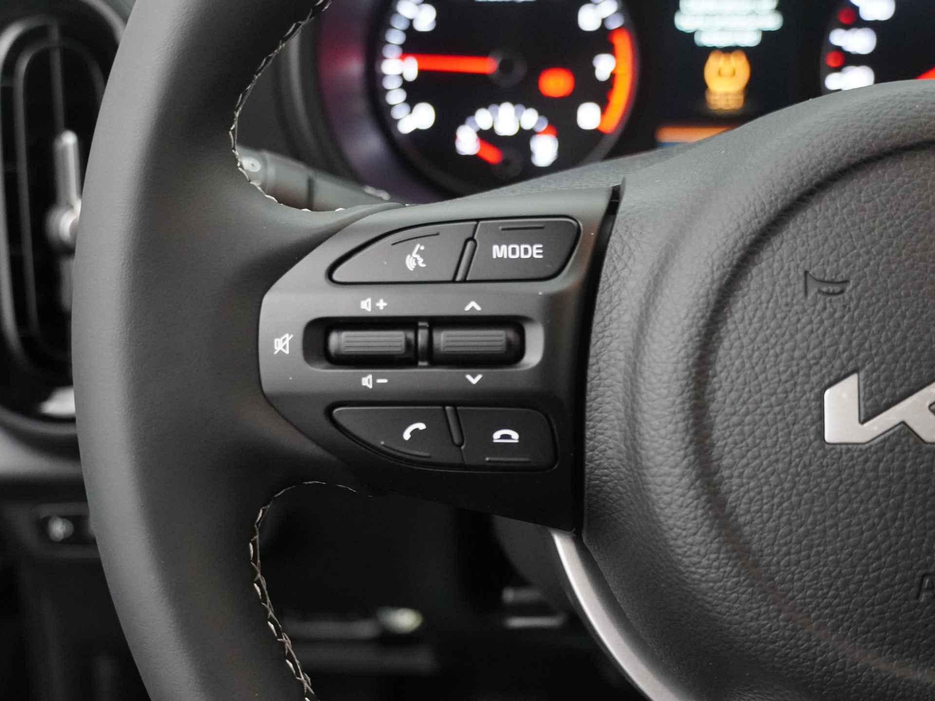 Kia Picanto 1.0 DPi DynamicLine - Cruise Control - Airco - Achteruitrijcamera - Apple CarPlay/Android Auto - Fabrieksgarantie tot 2031 - Meerdere kleuren uit voorraad leverbaar! - 22/40