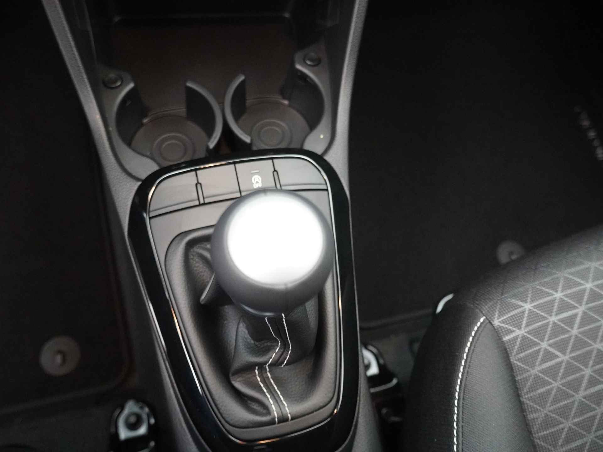 Kia Picanto 1.0 DPi DynamicLine - Cruise Control - Airco - Achteruitrijcamera - Apple CarPlay/Android Auto - Fabrieksgarantie tot 2031 - Meerdere kleuren uit voorraad leverbaar! - 28/40