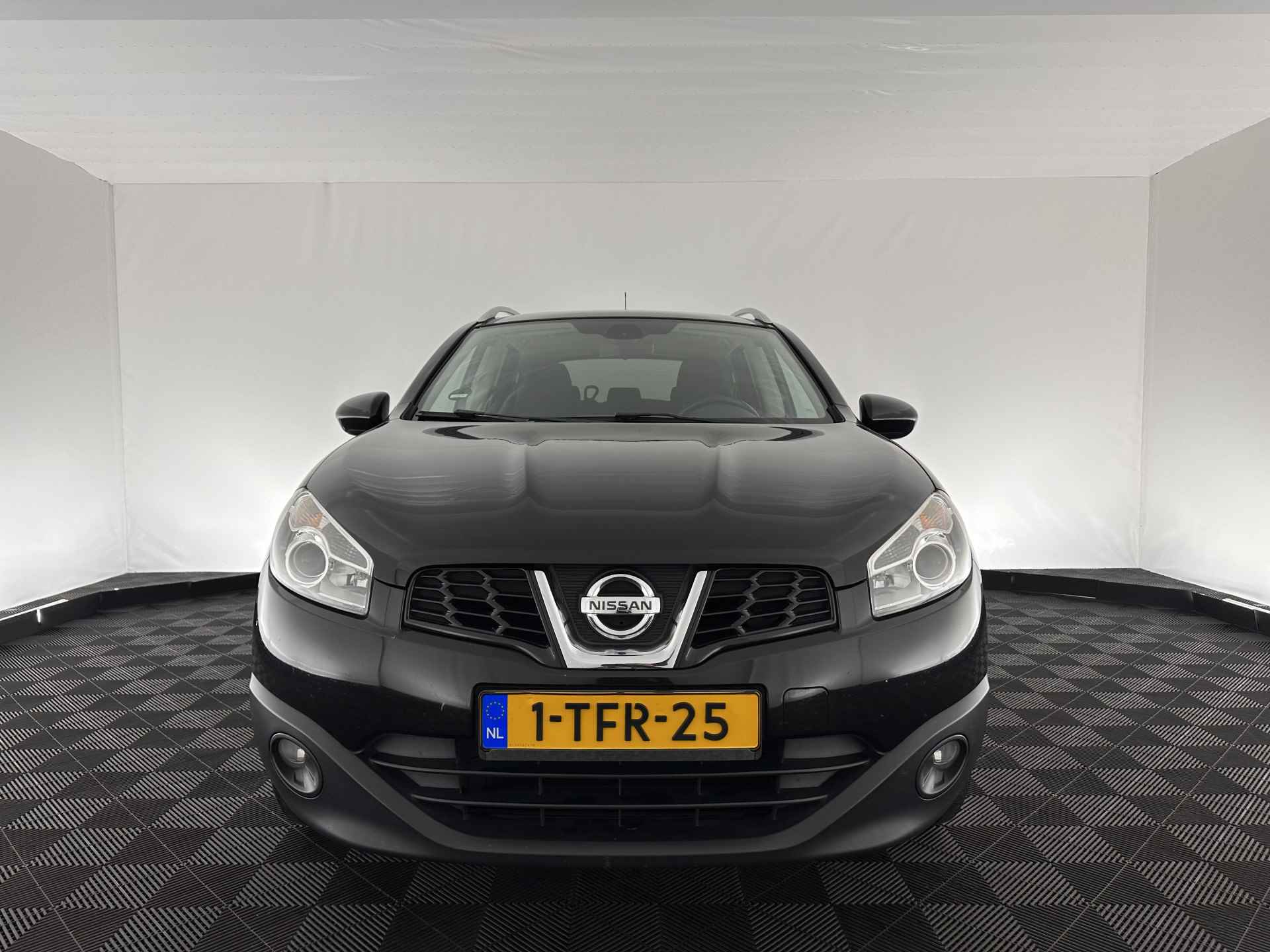 Nissan QASHQAI+2 1.6 Connect Edition [ 7-Pers. ] *PANO | NAVI-FULLMAP | CAMERA | ECC | PDC | CRUISE | TOWBAR | 17"ALU* - 2/35