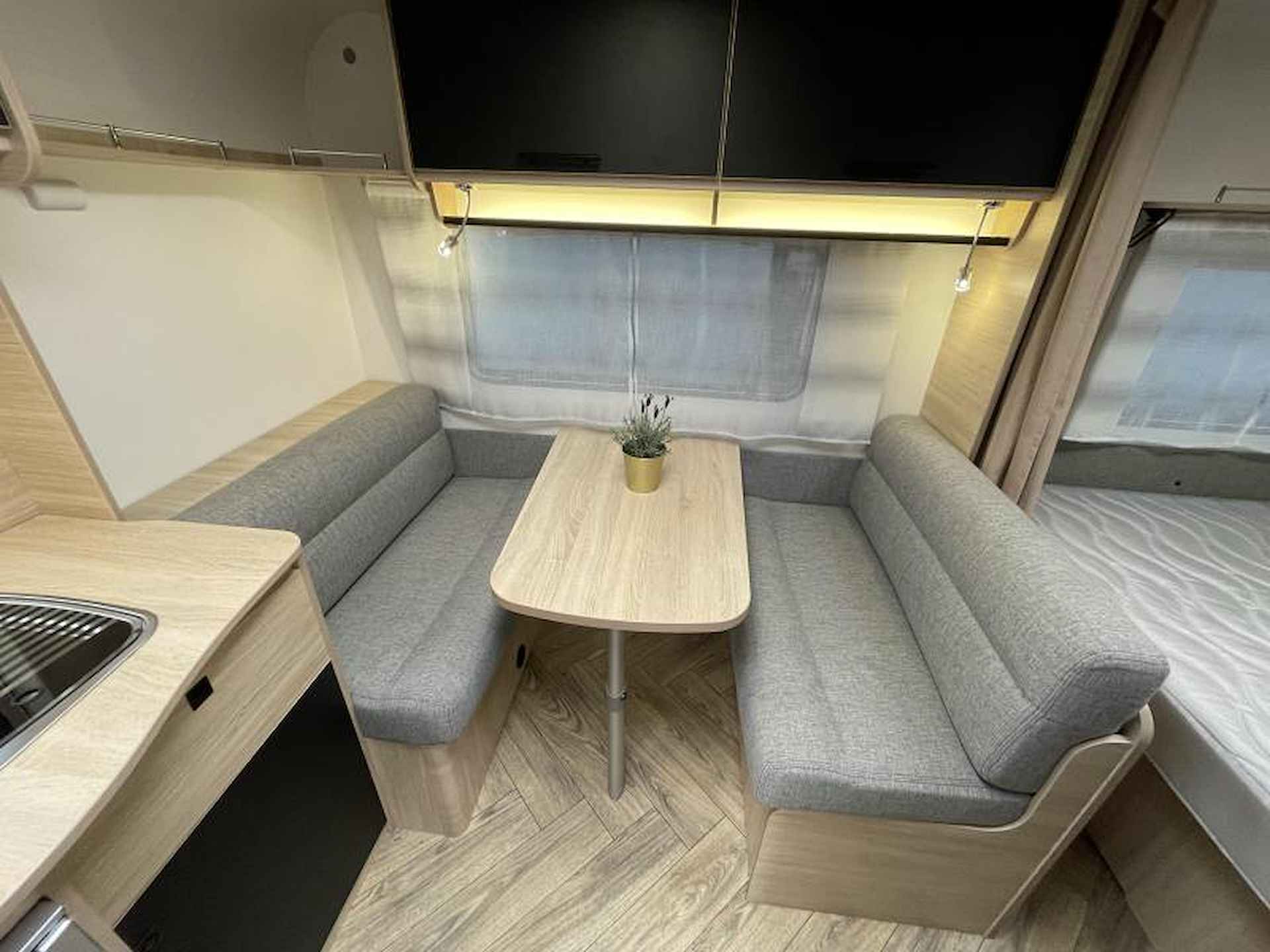 Caravelair Sport-Line 410 Frans bed | NIEUW - 8/22