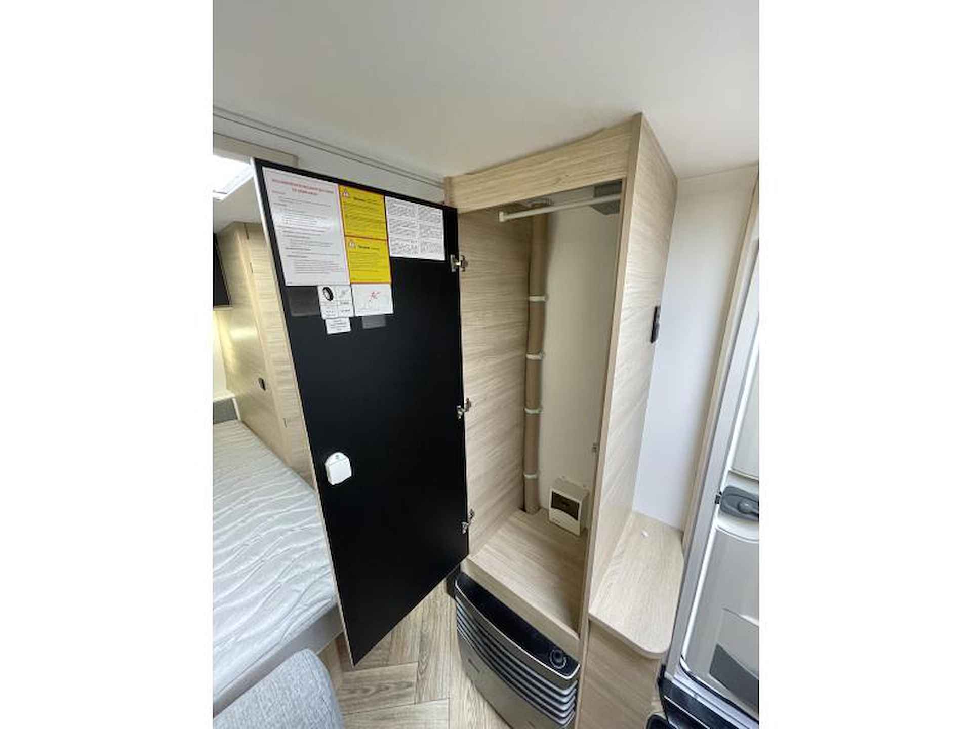 Caravelair Sport-Line 410 Frans bed | NIEUW - 19/22