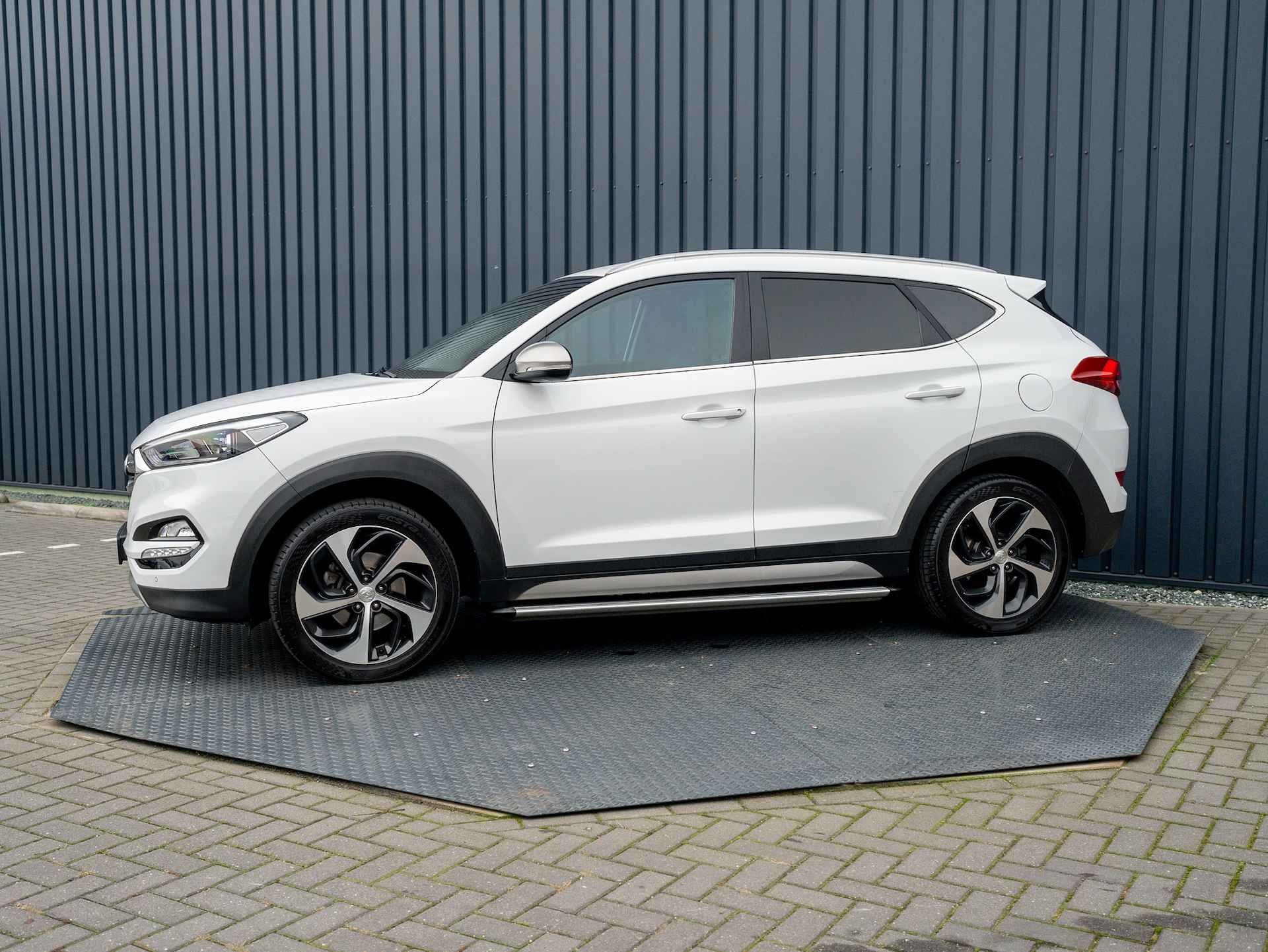 Hyundai Tucson 1.6 GDi Comfort | Leder | Stoelverwarming | Xenon | Camera | PDC V&A | Prijs Rijklaar!! - 3/42