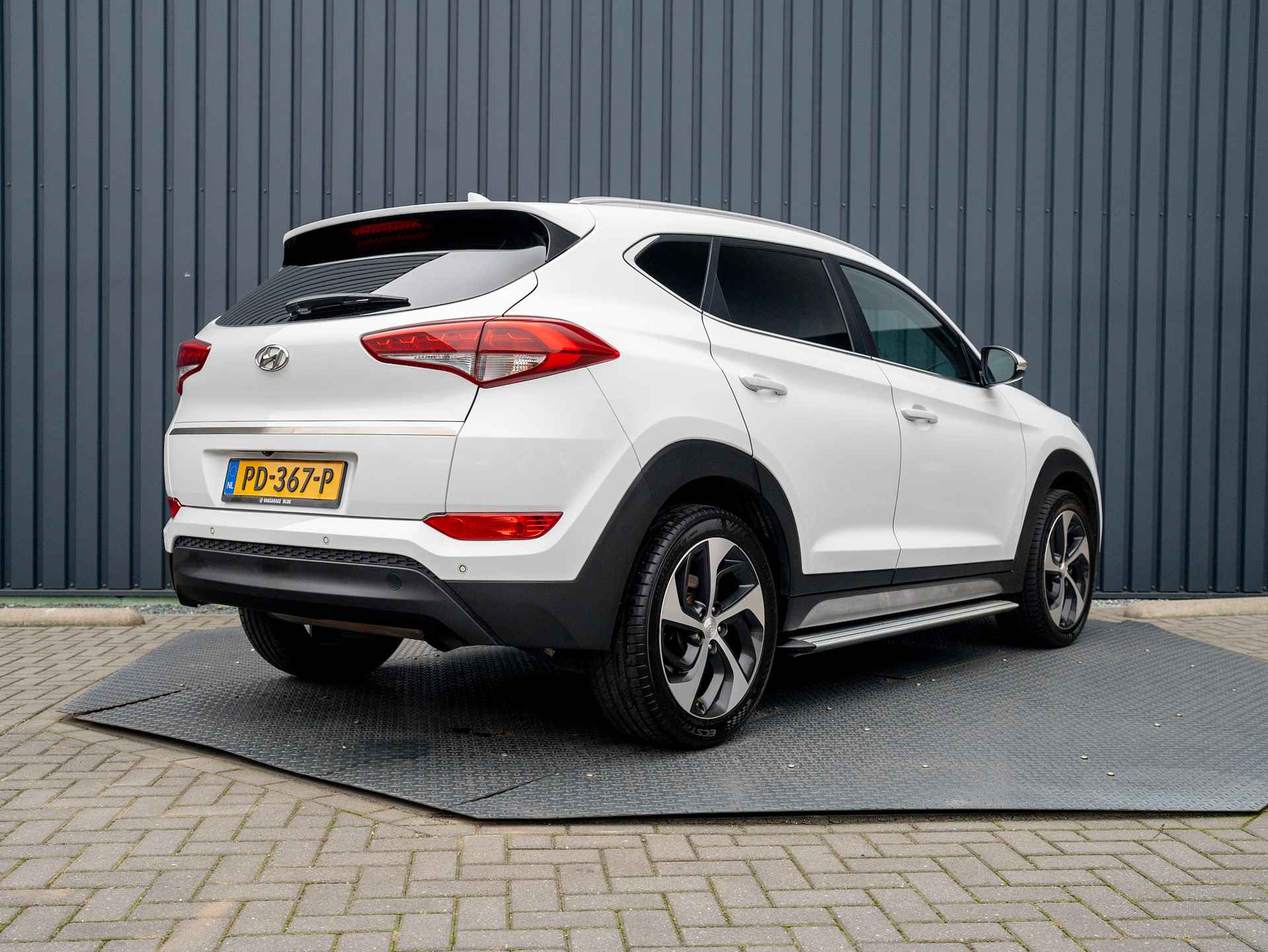 Hyundai Tucson 1.6 GDi Comfort | Leder | Stoelverwarming | Xenon | Camera | PDC V&A | Prijs Rijklaar!! - 23/42