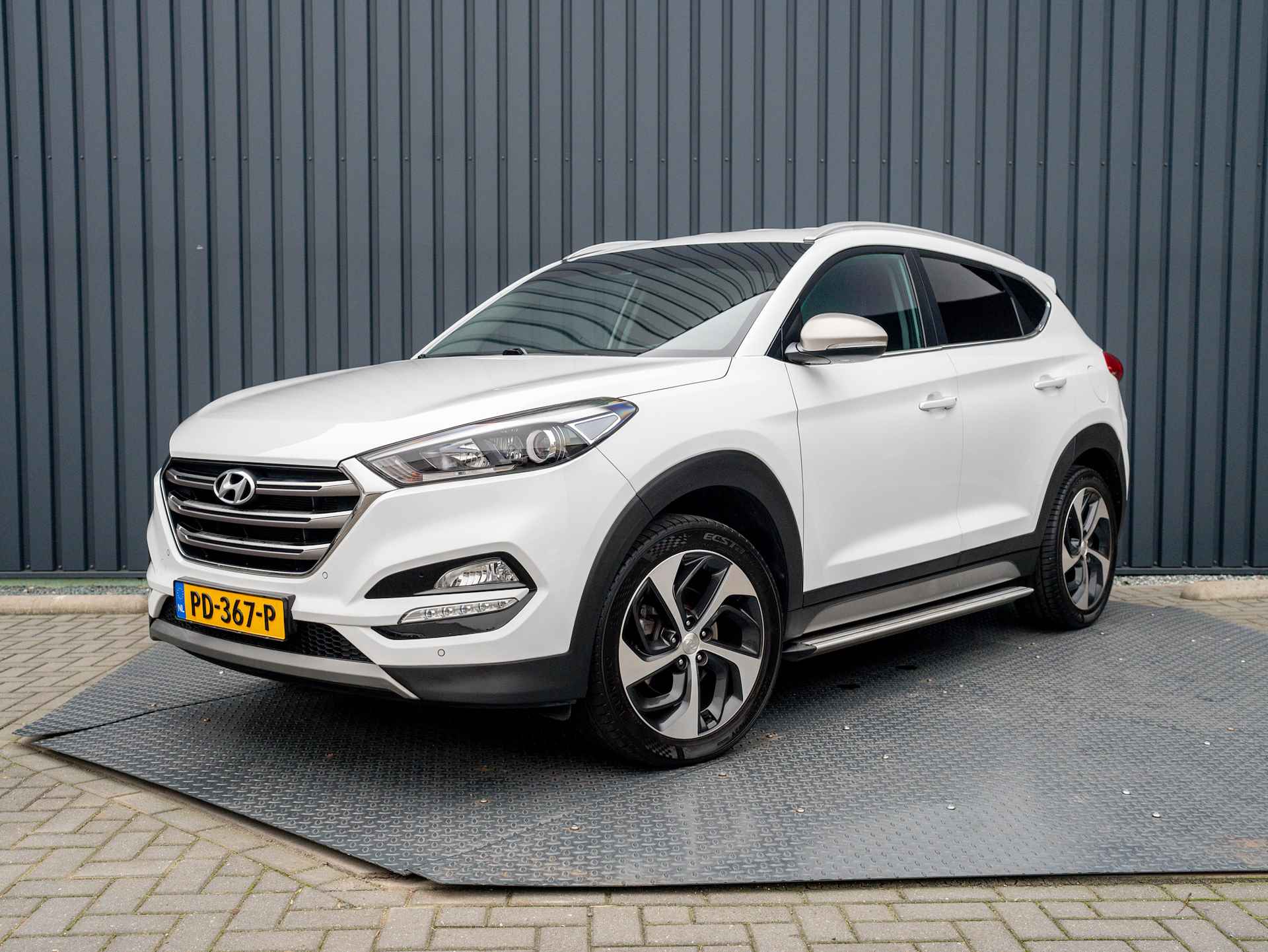 Hyundai Tucson 1.6 GDi Comfort | Leder | Stoelverwarming | Xenon | Camera | PDC V&A | Prijs Rijklaar!! - 38/42