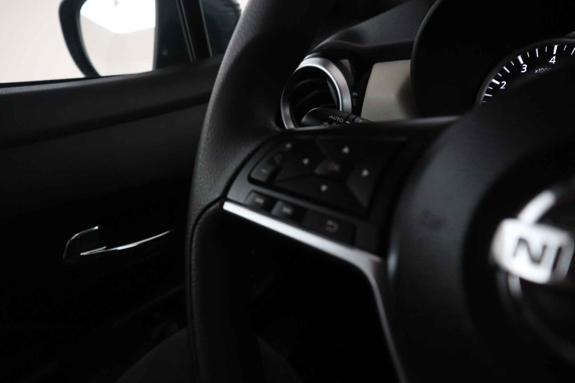 Nissan Micra 1.0 IG-T Acenta Automaat, Apple Carplay, Navigatie, Airco - 24/29
