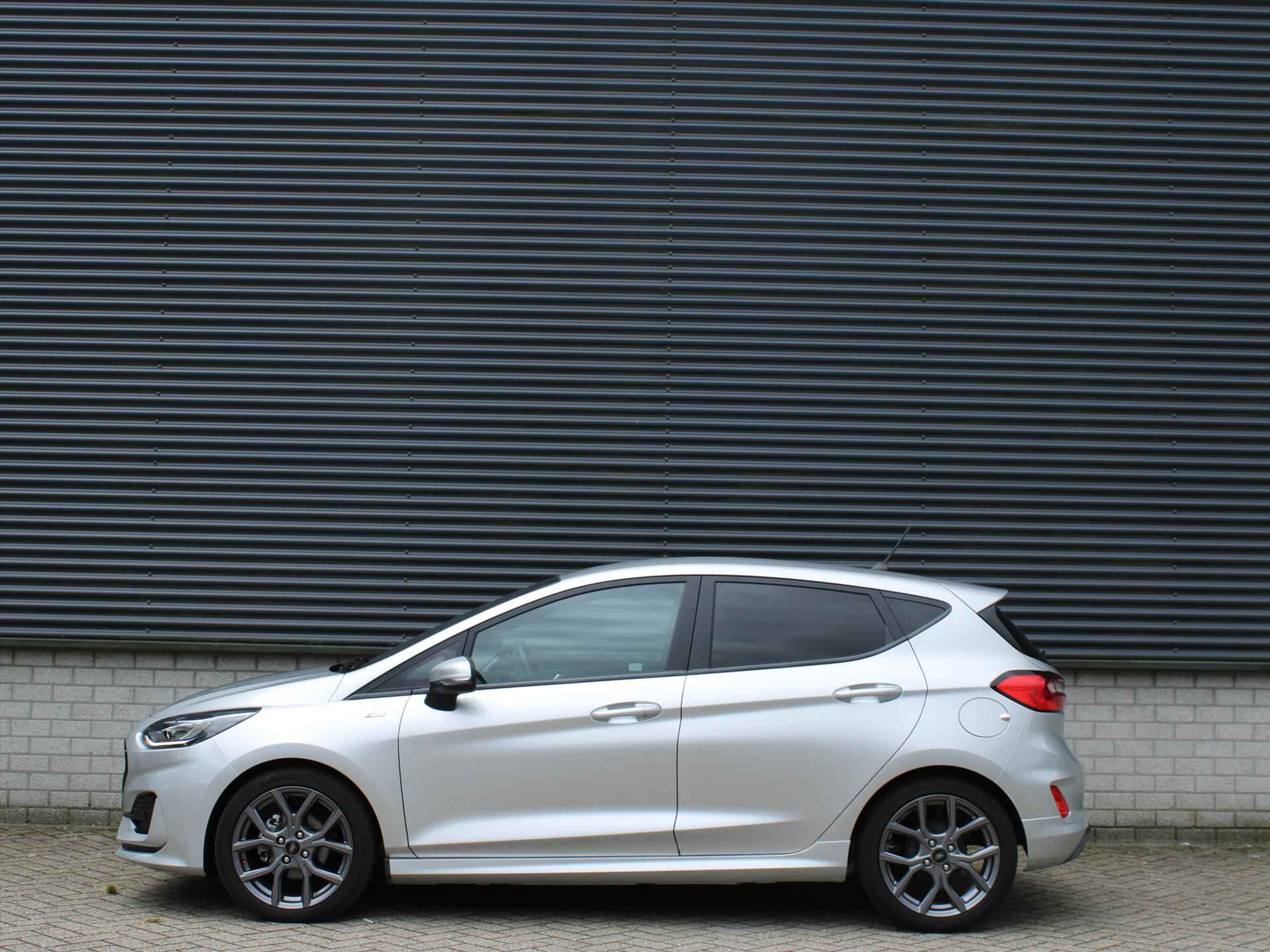 FORD Fiesta 1.0 EcoBoost Hybrid 125pk ST-Line | Apple Carplay & Android Auto | Parkeersensoren achter | Cruise Control |  LMV | - 8/28