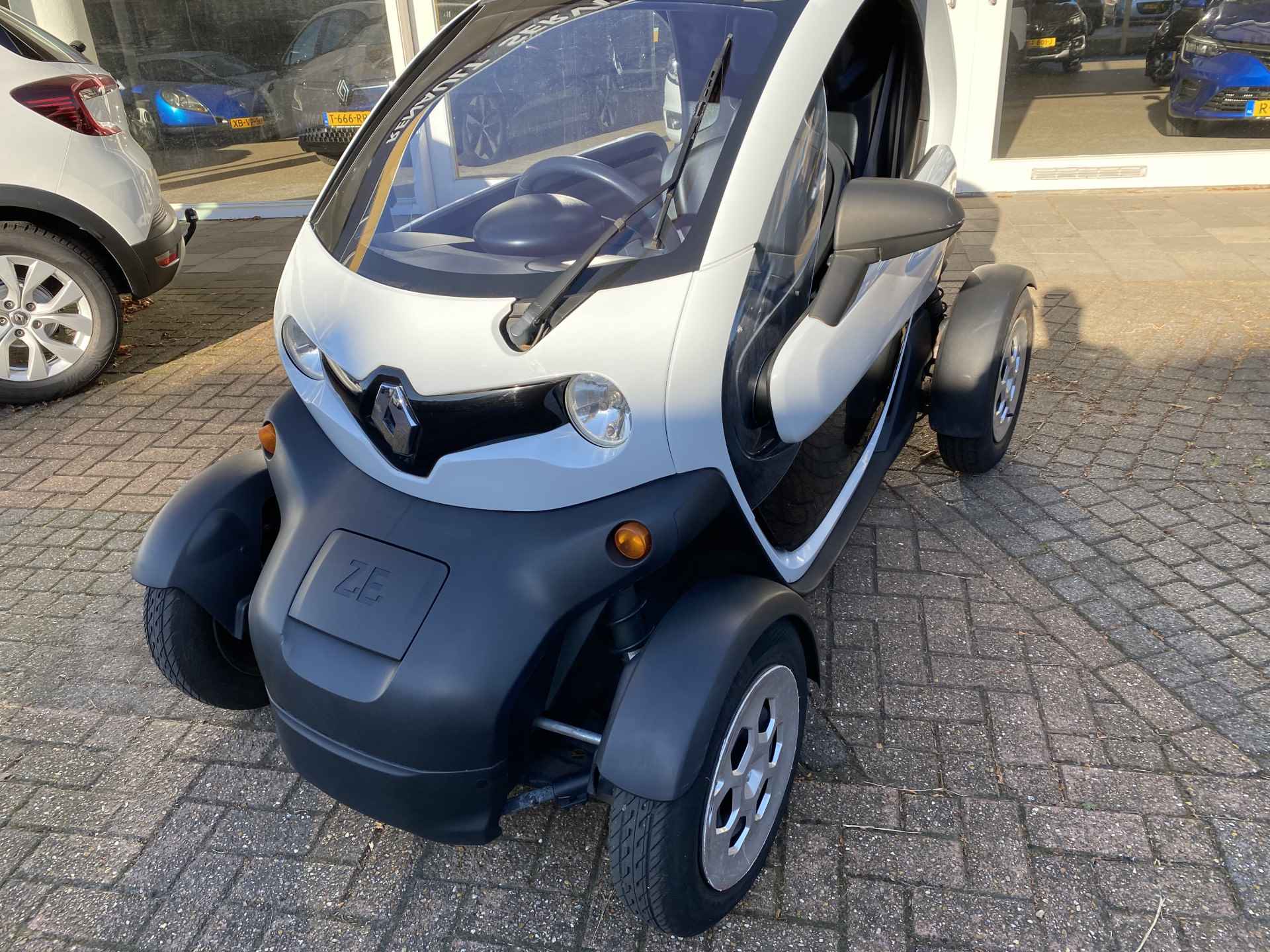 Renault TWIZY  CARGO  INCL  KOOP ACCU  -   VLEUGEL DEUREN - 5/30