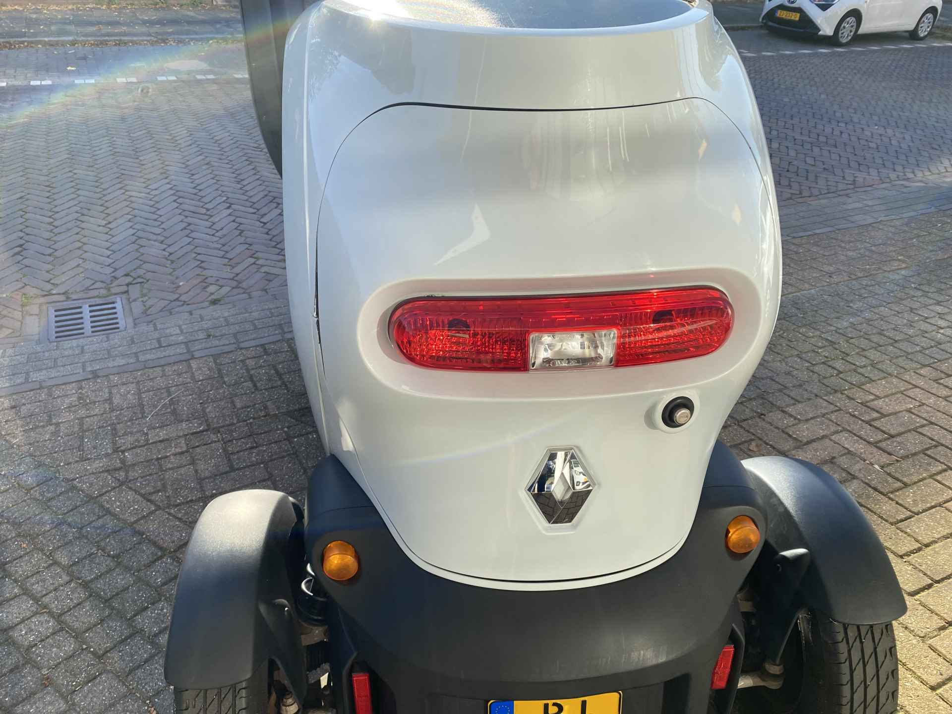 Renault TWIZY  CARGO  INCL  KOOP ACCU  -   VLEUGEL DEUREN - 25/30