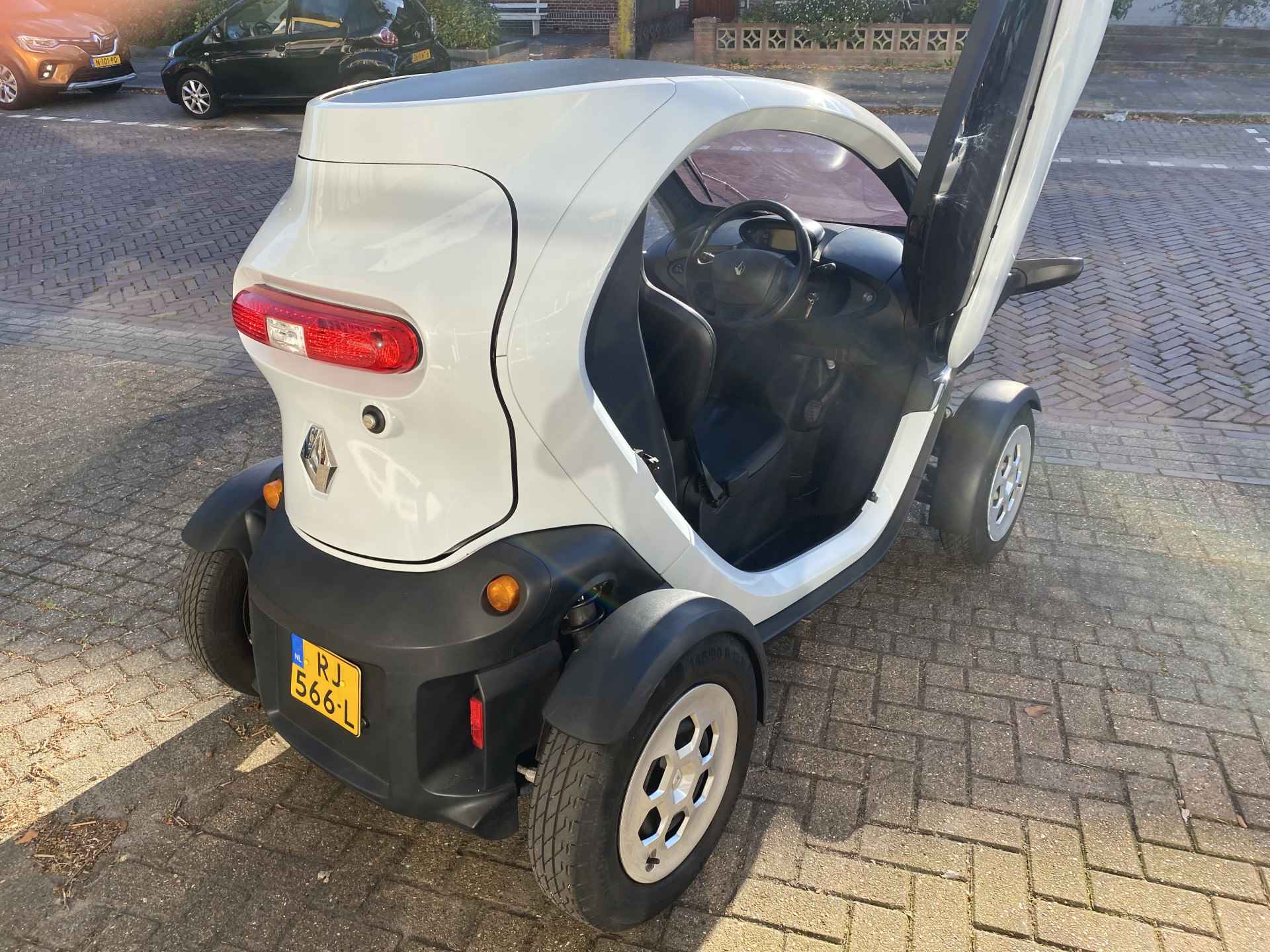 Renault TWIZY  CARGO  INCL  KOOP ACCU  -   VLEUGEL DEUREN - 28/30