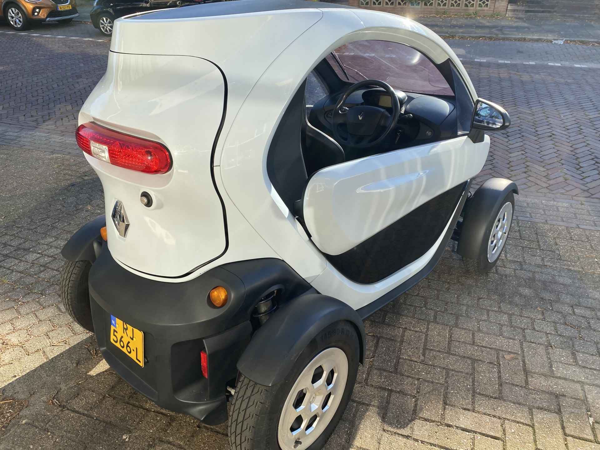 Renault TWIZY  CARGO  INCL  KOOP ACCU  -   VLEUGEL DEUREN - 29/30