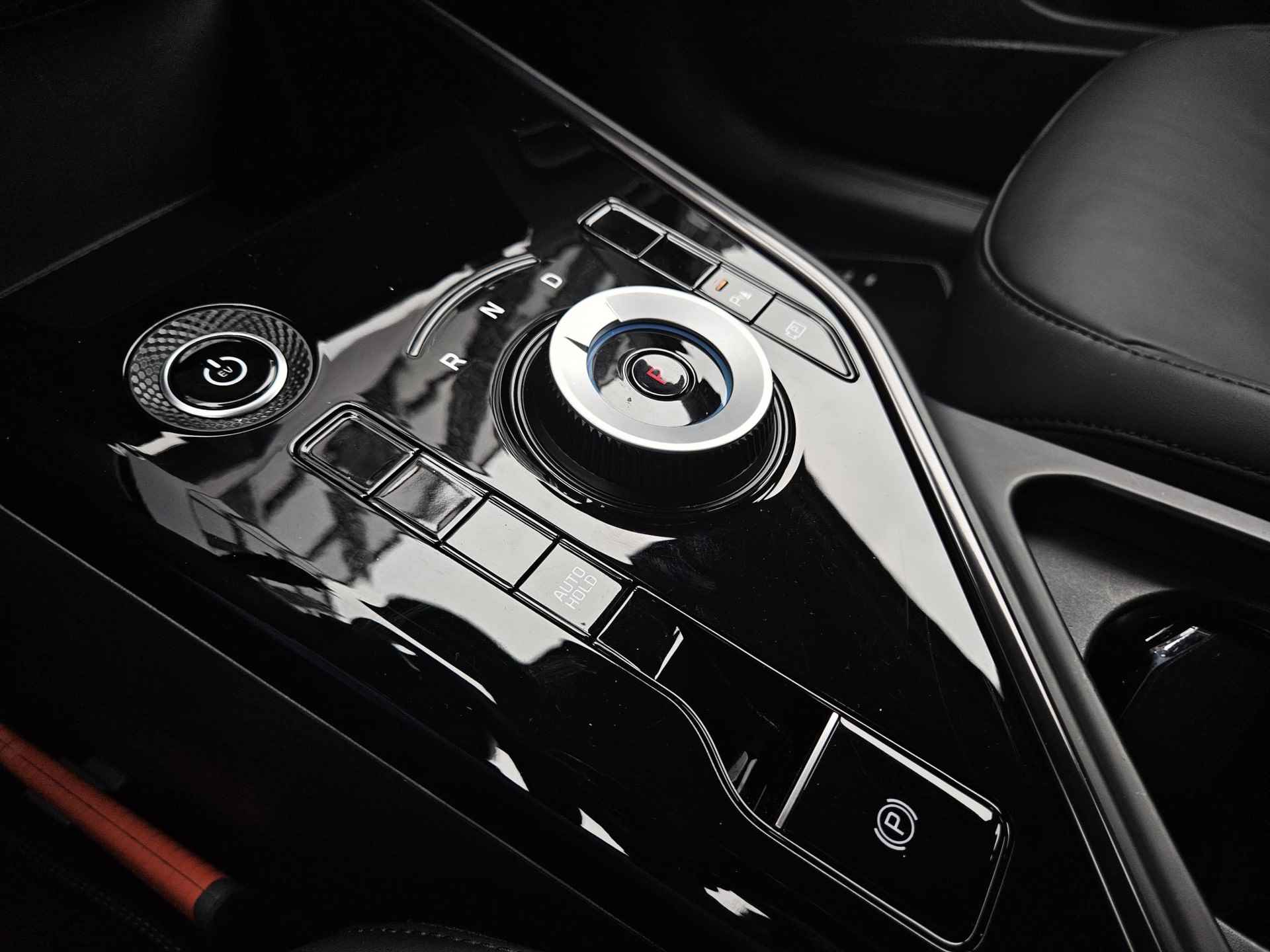 Kia Niro EV DynamicLine 64.8 kWh Navi | Clima | Carplay/Android auto | Lichtmetalen velgen | LED | - 22/28