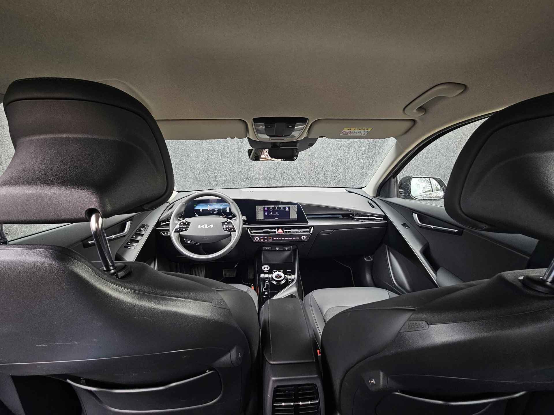 Kia Niro EV DynamicLine 64.8 kWh Navi | Clima | Carplay/Android auto | Lichtmetalen velgen | LED | - 24/28