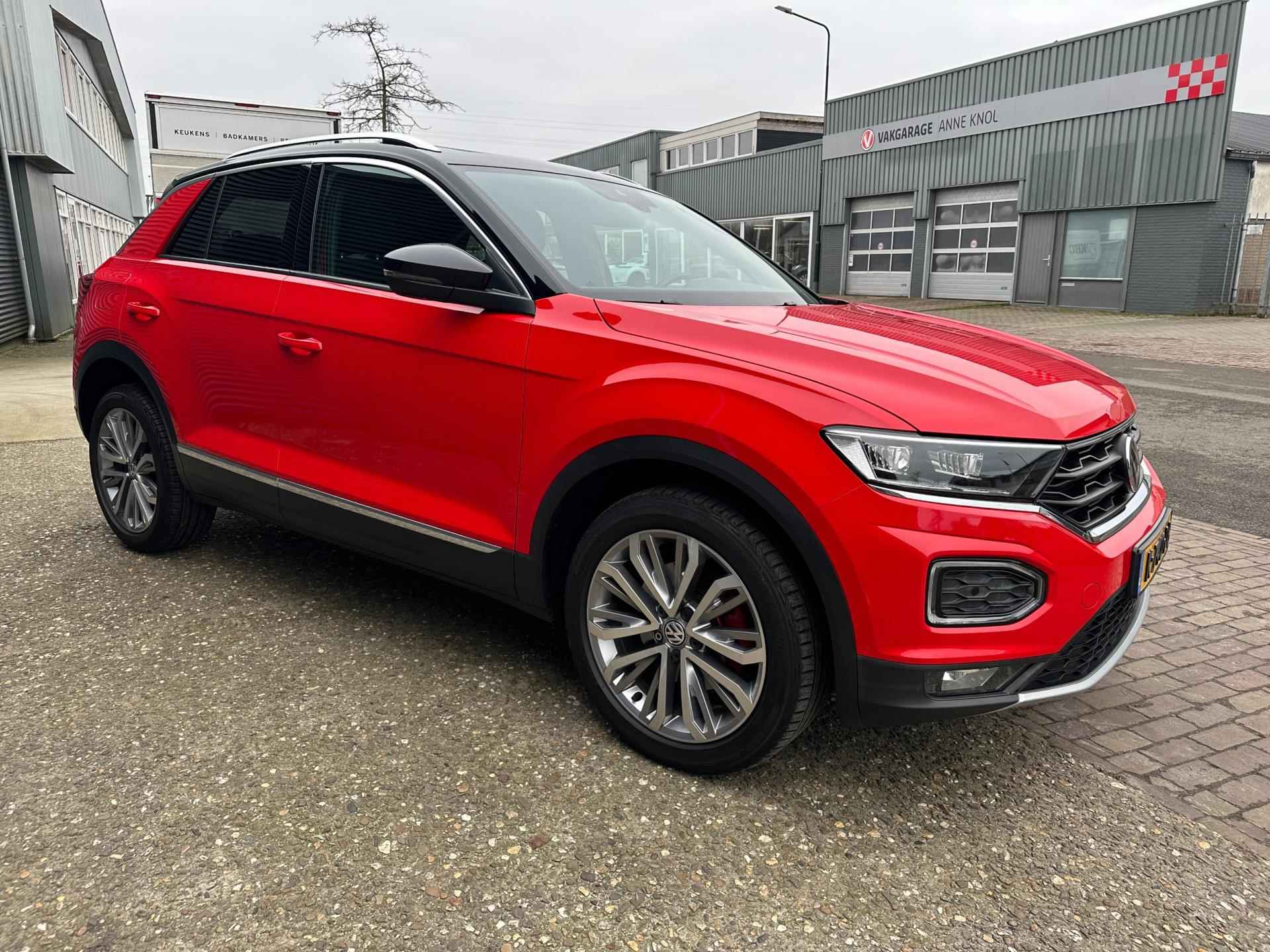 Volkswagen T-Roc 1.5 TSI Sport Business R Automaat - 4/43