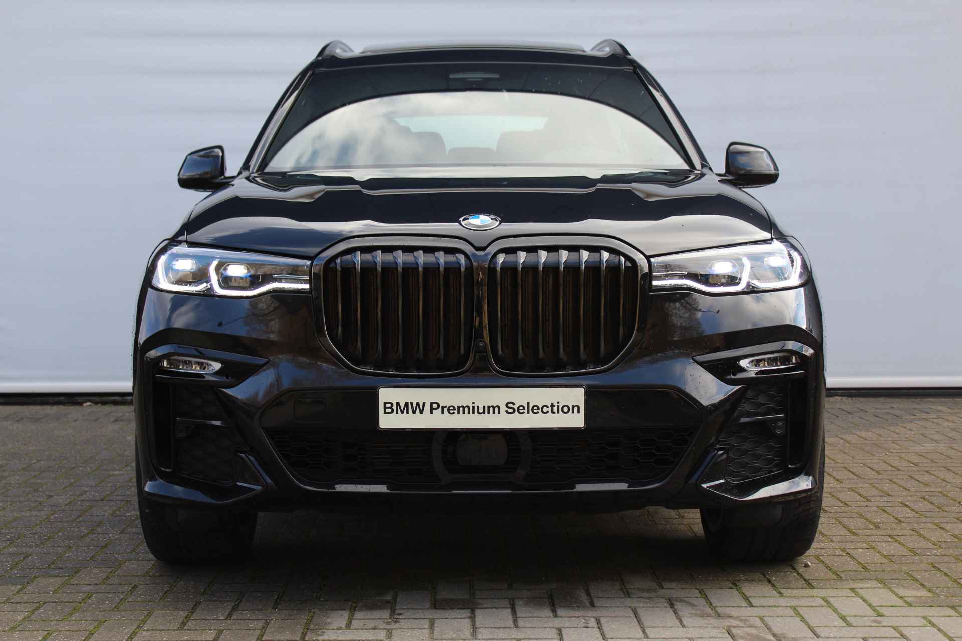 BMW X7 xDrive40i High Executive M Sport Automaat / Panoramadak Sky Lounge / Trekhaak / Laserlight / Head-Up / Parking Assistant Plus / Live Cockpit Professional / Stoelverwarming voor + achter - 8/35