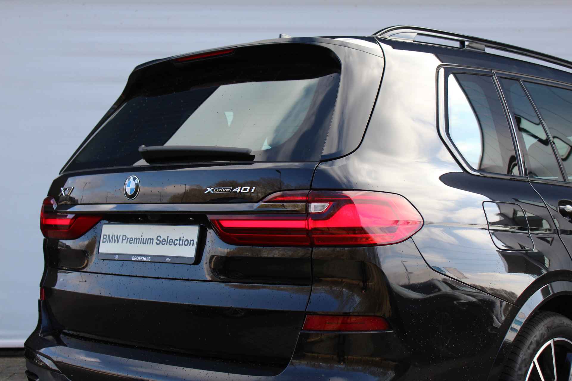 BMW X7 xDrive40i High Executive M Sport Automaat / Panoramadak Sky Lounge / Trekhaak / Laserlight / Head-Up / Parking Assistant Plus / Live Cockpit Professional / Stoelverwarming voor + achter - 28/35