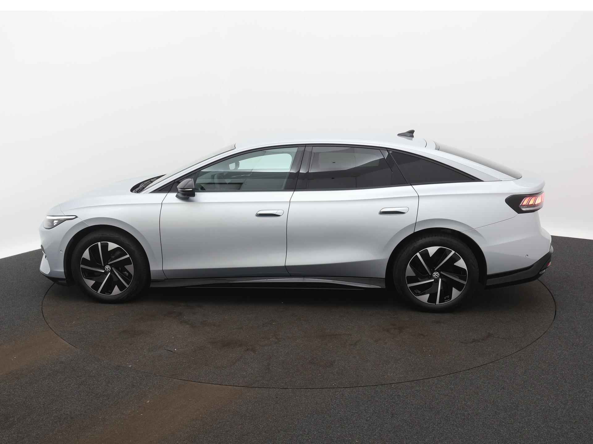 Volkswagen ID.7 Pro Business 77 kWh 286PK | Automaat | Navigatie | 19'' Lichtmetaal | Ergo-Active voorstoelen | 360 graden camera | Apple Carplay/Android Auto | Head-Up display | Side Assist | Sfeerverlichting interieur | - 3/23