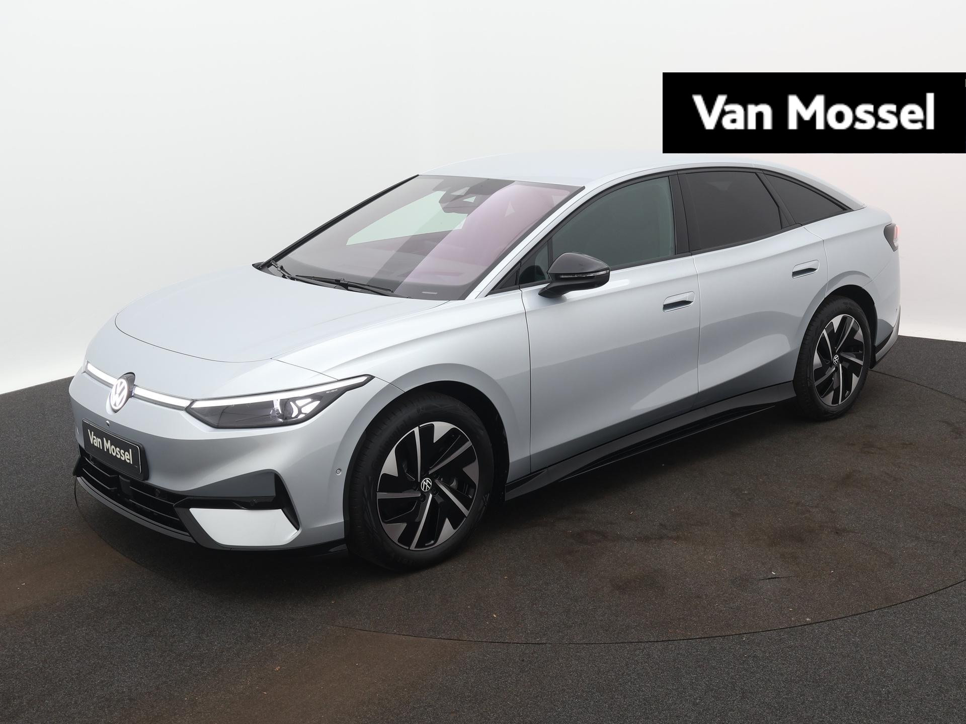 Volkswagen ID.7 Pro Business 77 kWh 286PK | Automaat | Navigatie | 19'' Lichtmetaal | Ergo-Active voorstoelen | 360 graden camera | Apple Carplay/Android Auto | Head-Up display | Side Assist | Sfeerverlichting interieur |