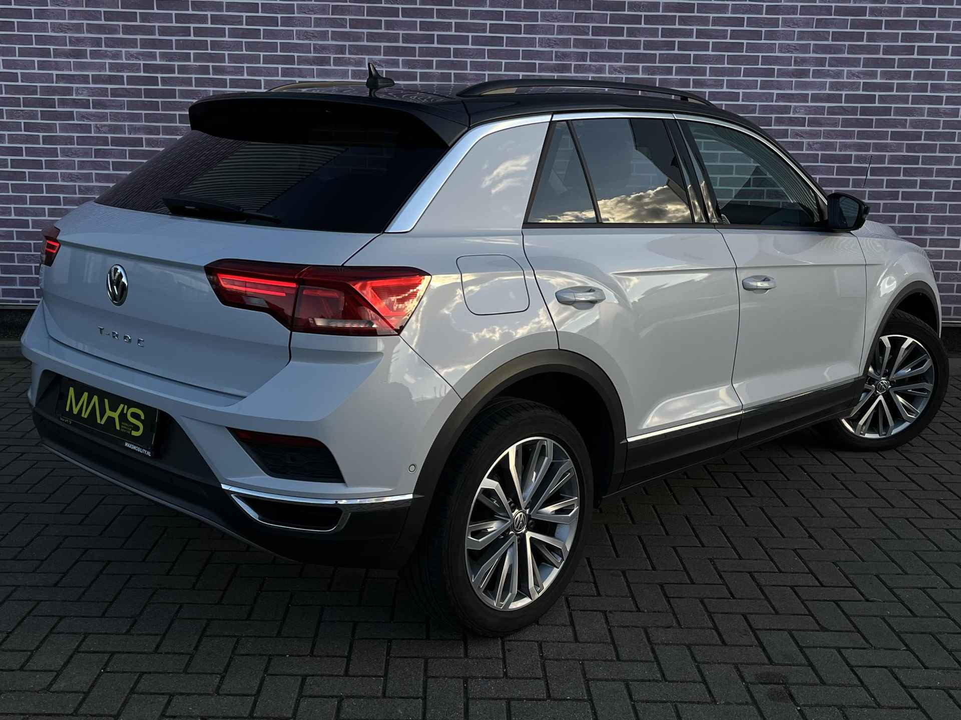 Volkswagen T-Roc 1.5 TSI Style DSG | Navigatie | LED koplampen | PDC | Winterpakket | Adaptieve cruise control | 18 inch velgen - 6/29