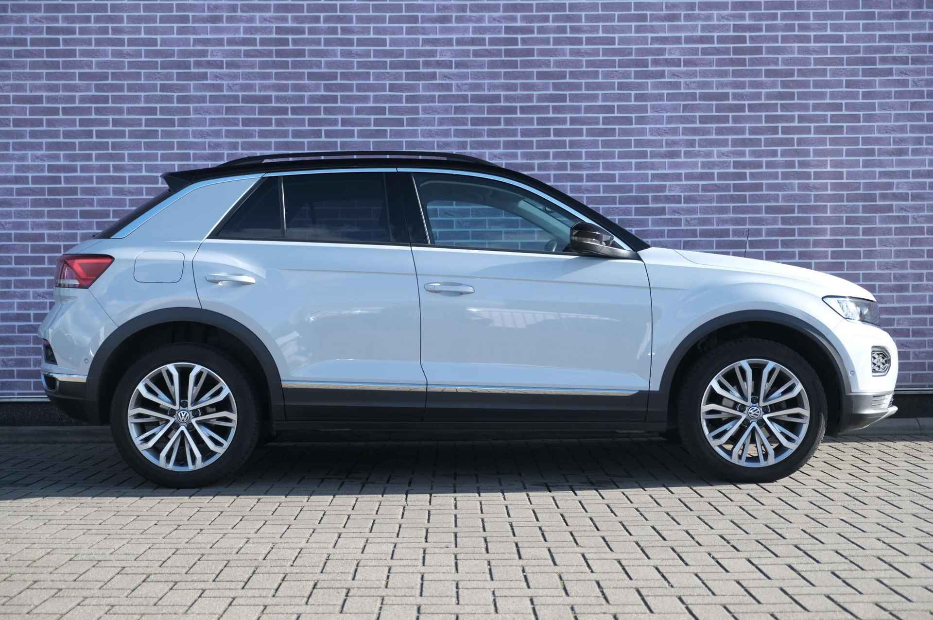 Volkswagen T-Roc 1.5 TSI Style DSG | Navigatie | LED koplampen | PDC | Winterpakket | Adaptieve cruise control | 18 inch velgen - 13/29