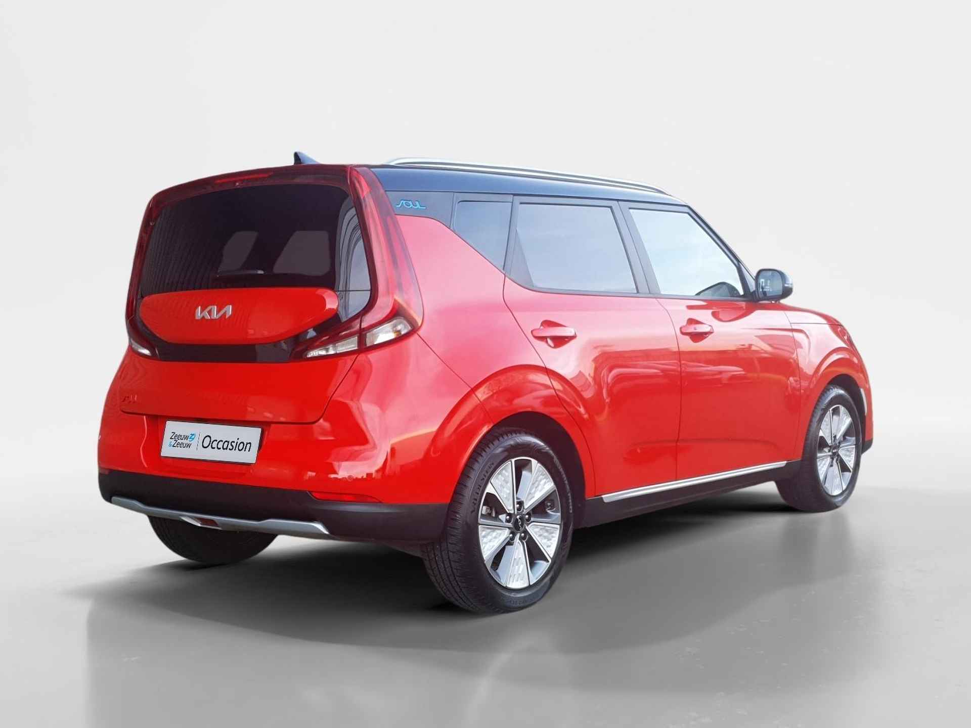 Kia e-Soul DynamicPlusLine 64 kWh | Stoel en stuurverwarming | Navigatie | Camera | Apple Carplay / Android Auto | Bluetooth | - 2/34