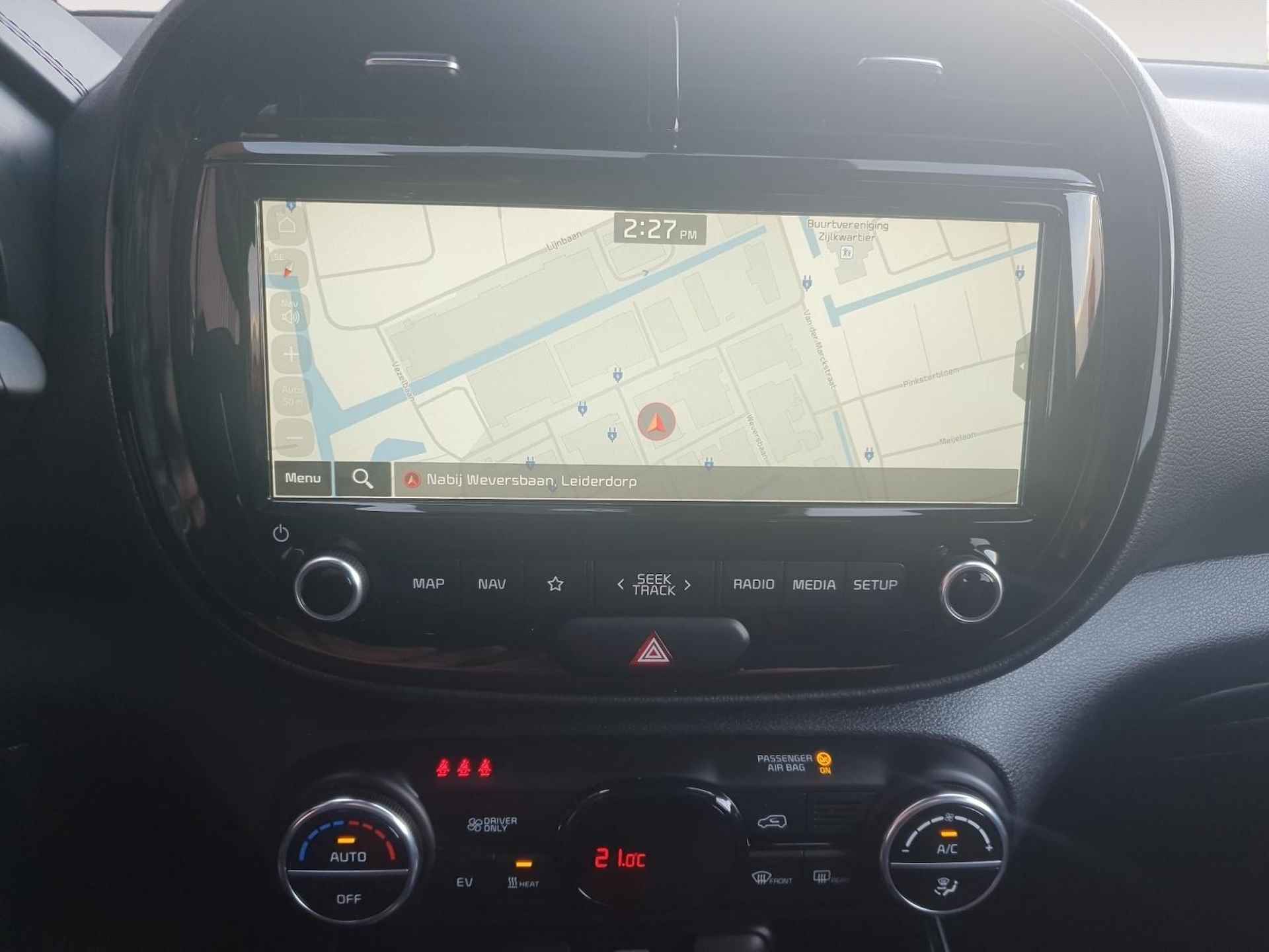 Kia e-Soul DynamicPlusLine 64 kWh | Stoel en stuurverwarming | Navigatie | Camera | Apple Carplay / Android Auto | Bluetooth | - 23/34