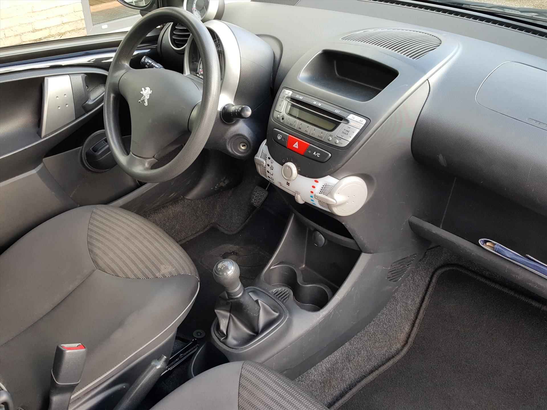 PEUGEOT 107 1.0 68PK 5D Active AIRCO | LED-dagrijverlichting | Elektrische ramen | Centrale vergrendeling | Radio CD-speler | DEALER ONDERHOUDEN! - 11/36