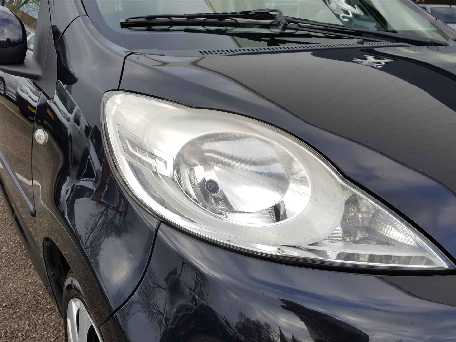 PEUGEOT 107 1.0 68PK 5D Active AIRCO | LED-dagrijverlichting | Elektrische ramen | Centrale vergrendeling | Radio CD-speler | DEALER ONDERHOUDEN! - 23/36