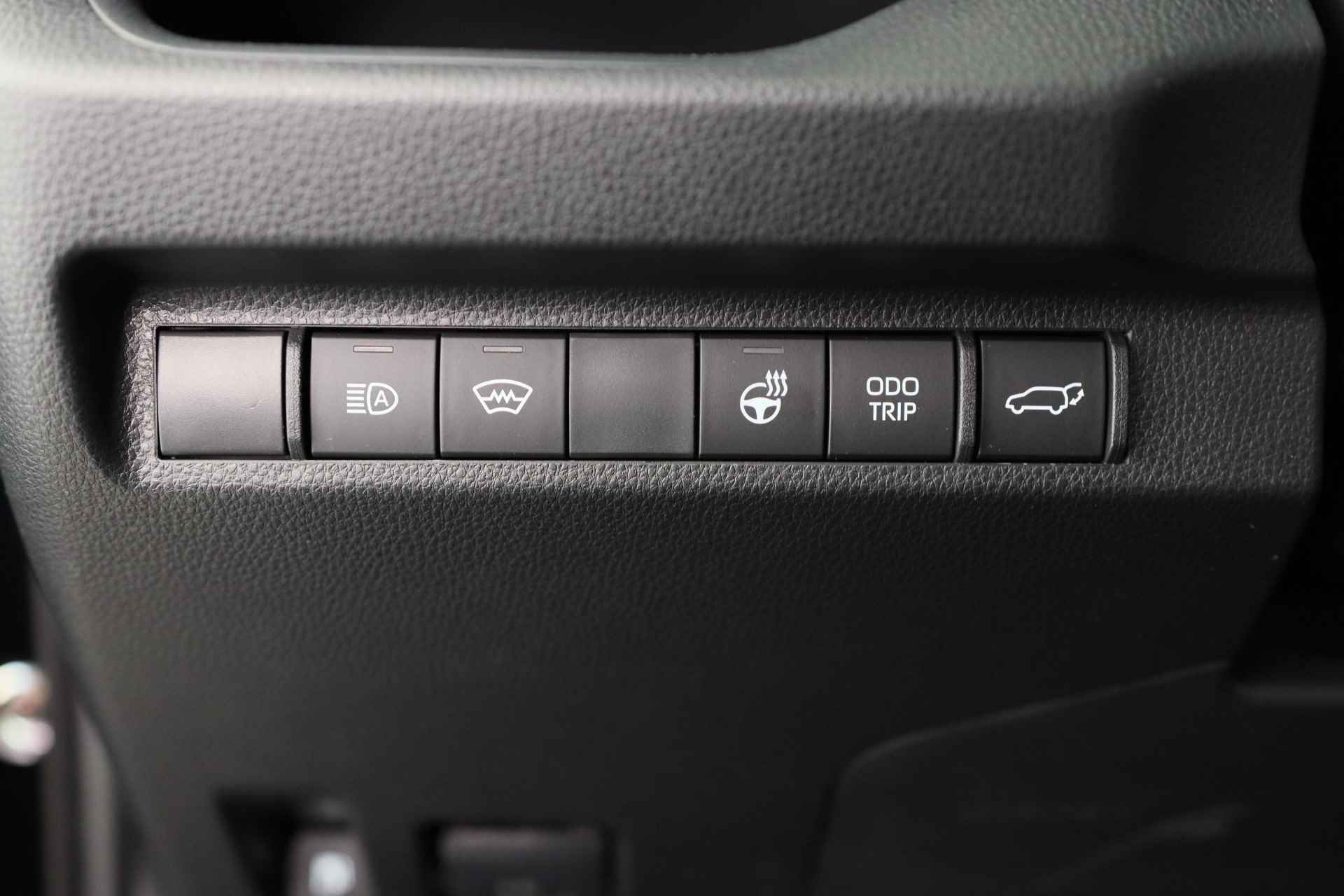 Toyota RAV4 2.5 Hybrid AWD ADVENTURE | Leder | Camera | Climate Control | Stoel-/stuurverwarming | Elektr verstelbare stoel | Elektr achterk - 22/39