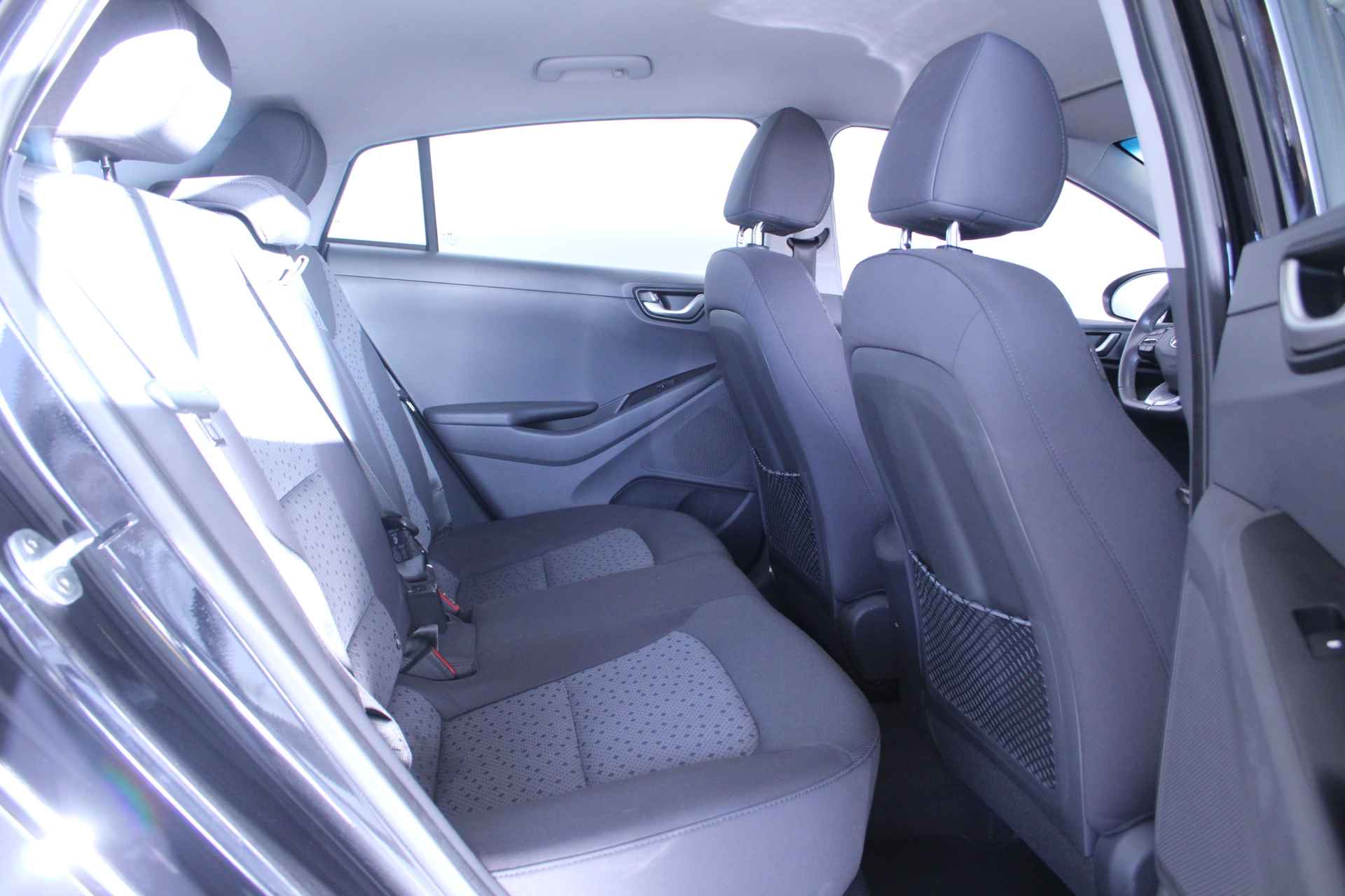 Hyundai Ioniq EV 120 pk Comfort AUTOMAAT NAVI CAMERA - 8/24