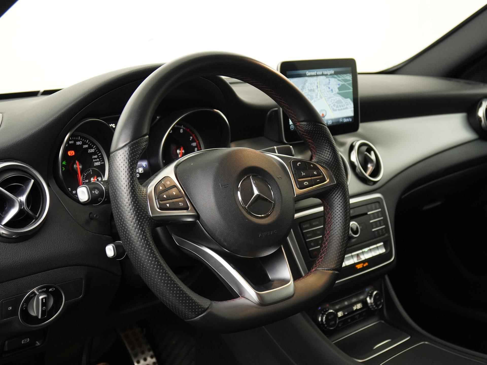 Mercedes-Benz GLA-klasse 180 Premium Automaat | AMG Line | Navigatie | Camera | Zondag Open! - 34/41